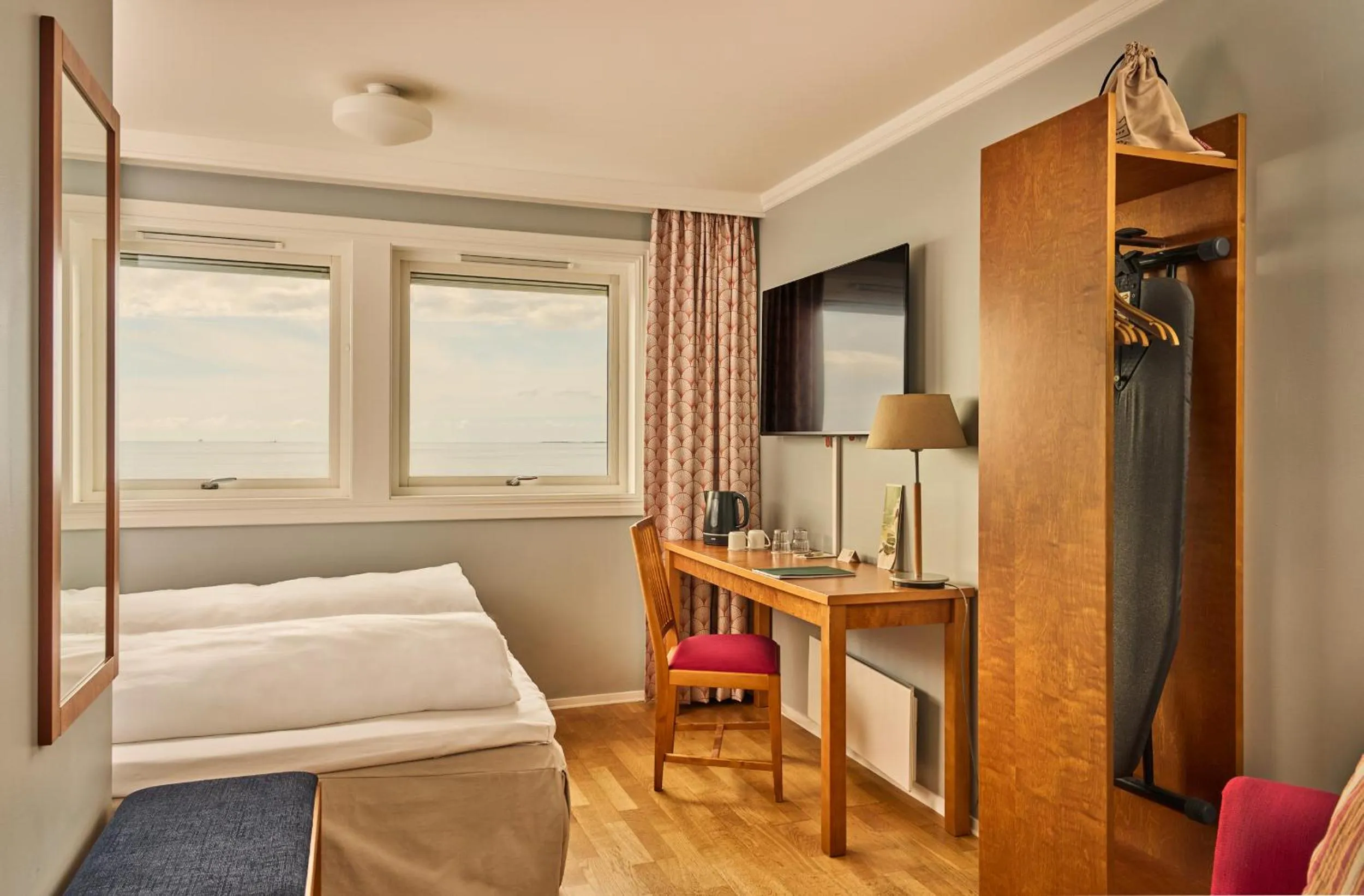 Bed in Sola Strand Hotel