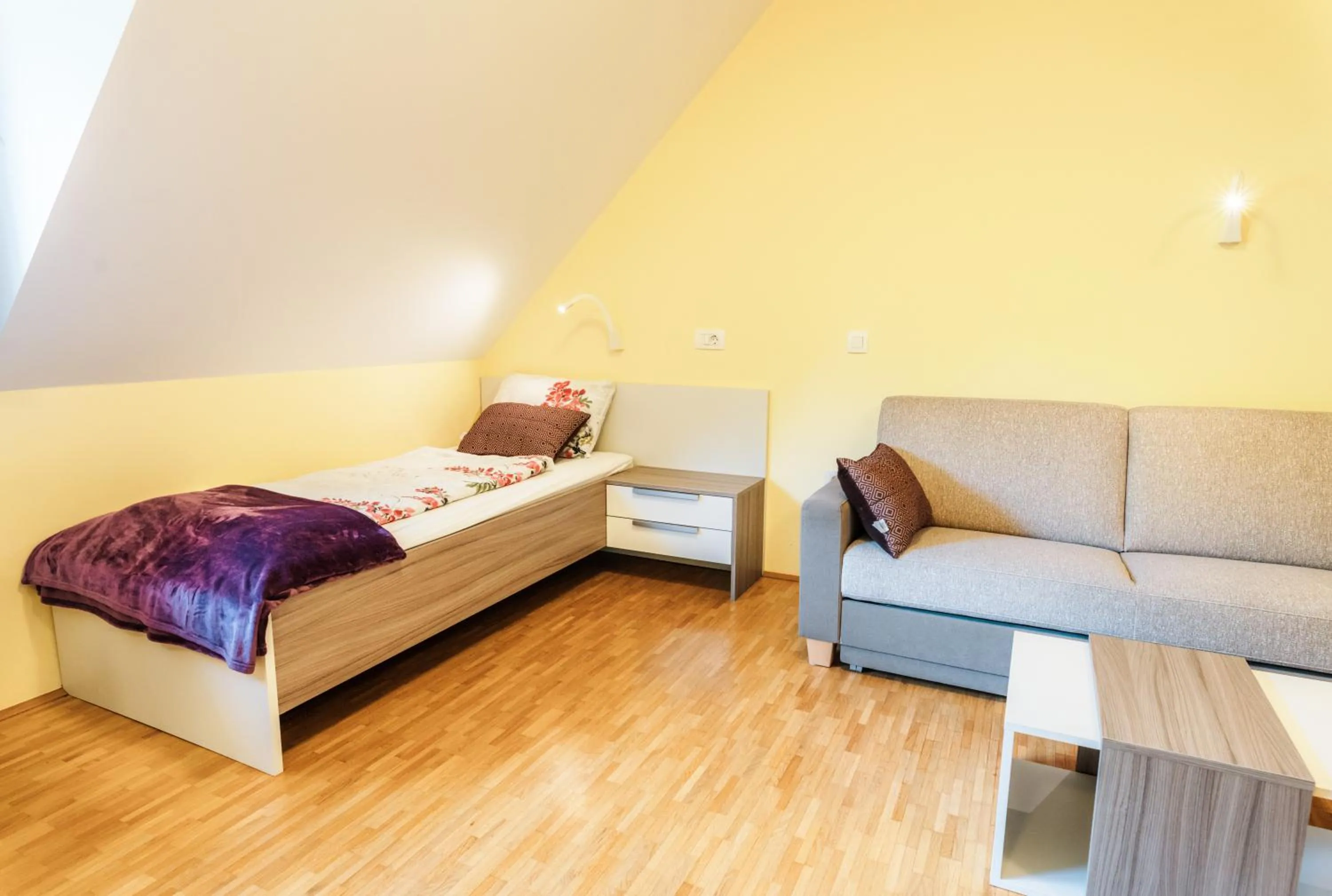 Photo of the whole room, Bed in Dvorec Trebnik - SOBE