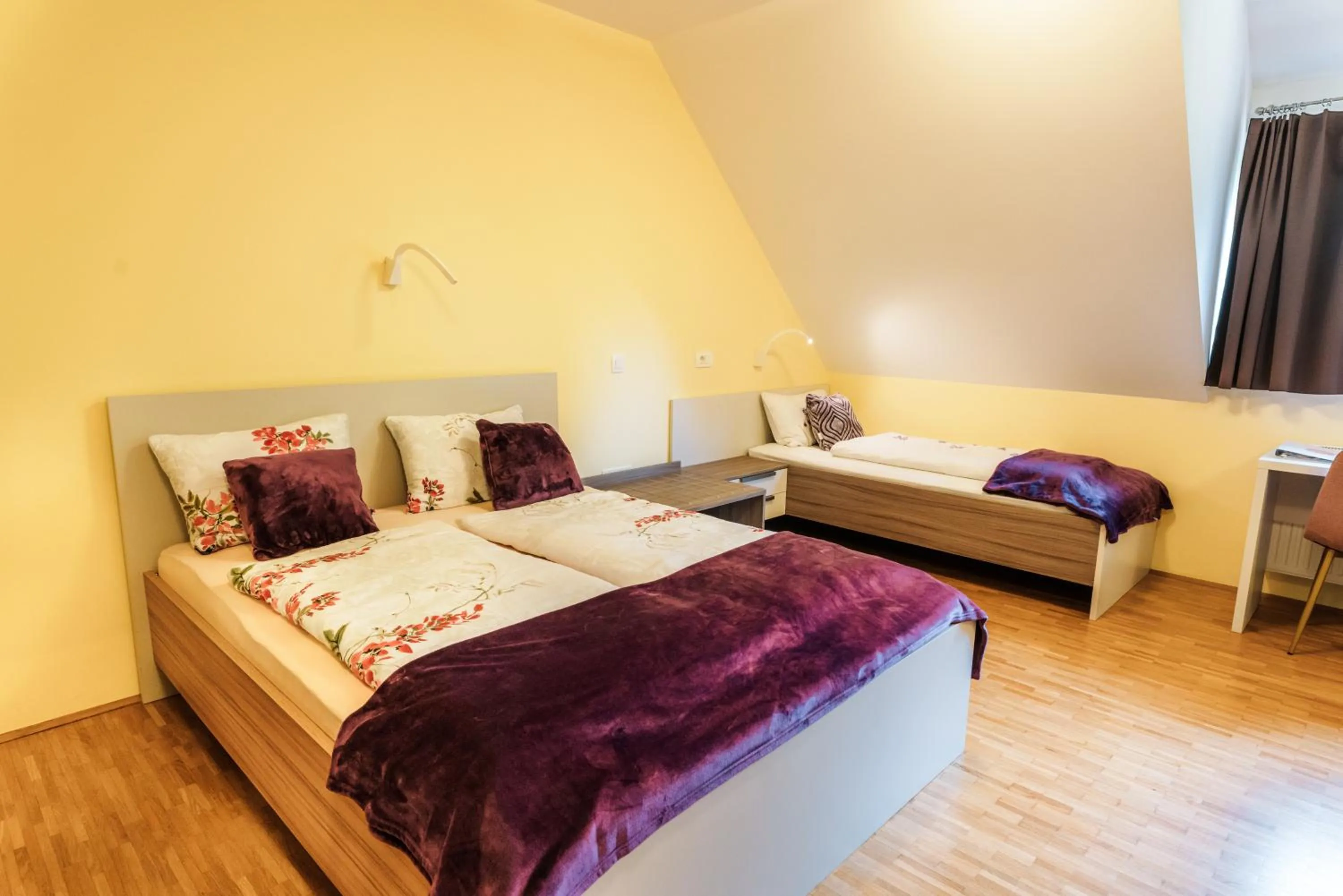 Photo of the whole room, Bed in Dvorec Trebnik - SOBE