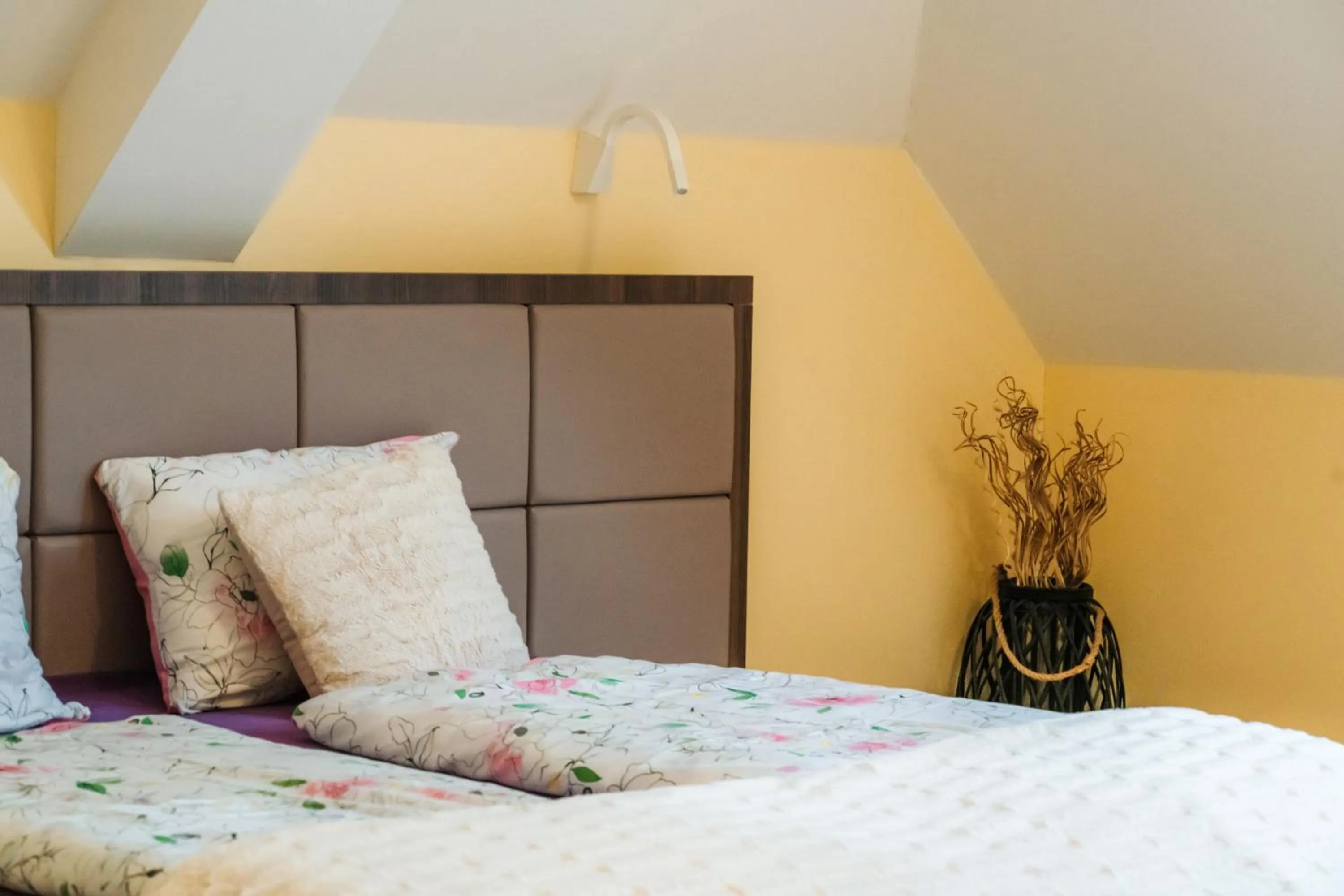 Photo of the whole room, Bed in Dvorec Trebnik - SOBE