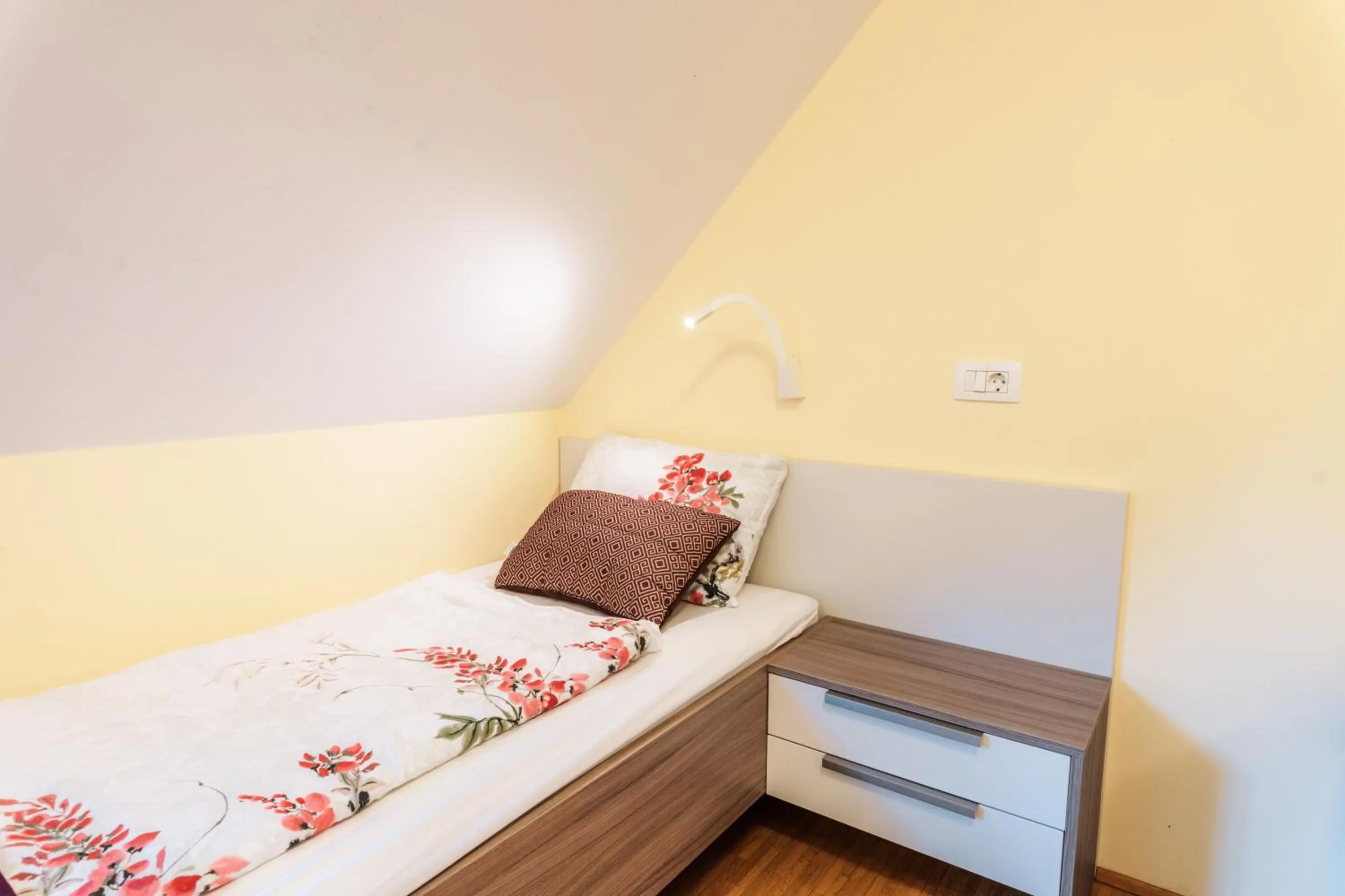 Photo of the whole room, Bed in Dvorec Trebnik - SOBE