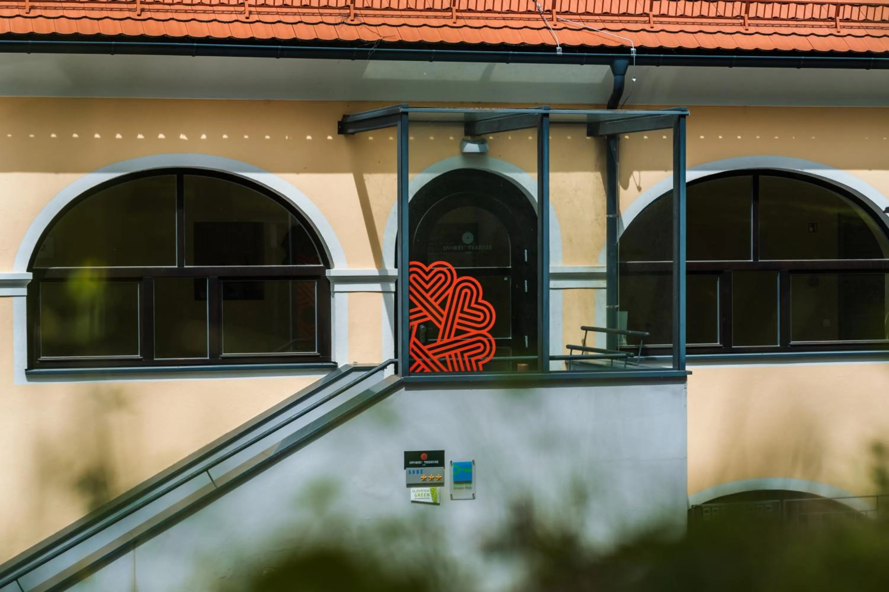 Property building in Dvorec Trebnik - SOBE