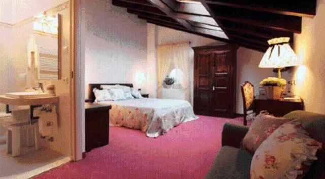 Photo of the whole room, Bed in Villa Baroni