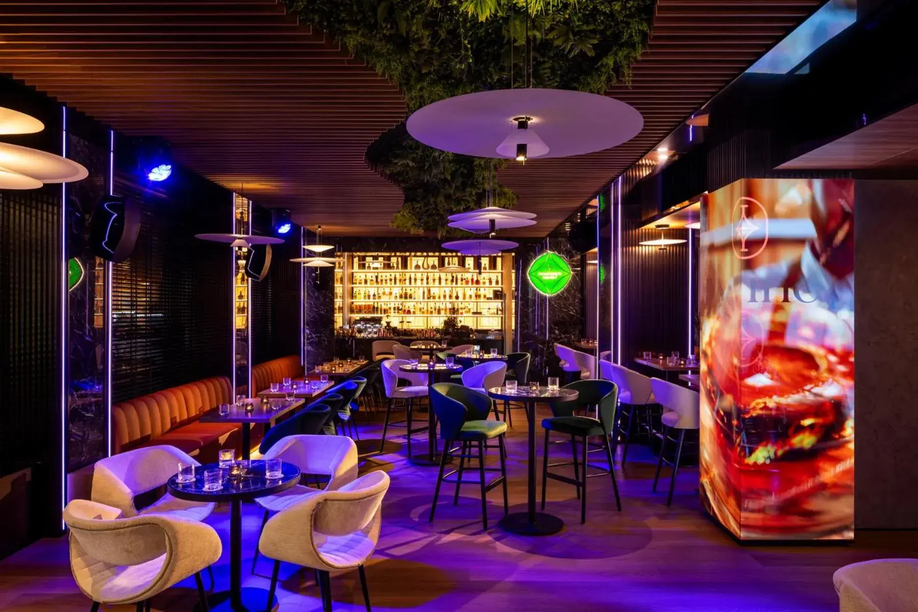 Restaurant/places to eat in Rosslyn Central Park Hotel Sofia Restaurant/places to eat in Rosslyn Central Park Hotel Sofia