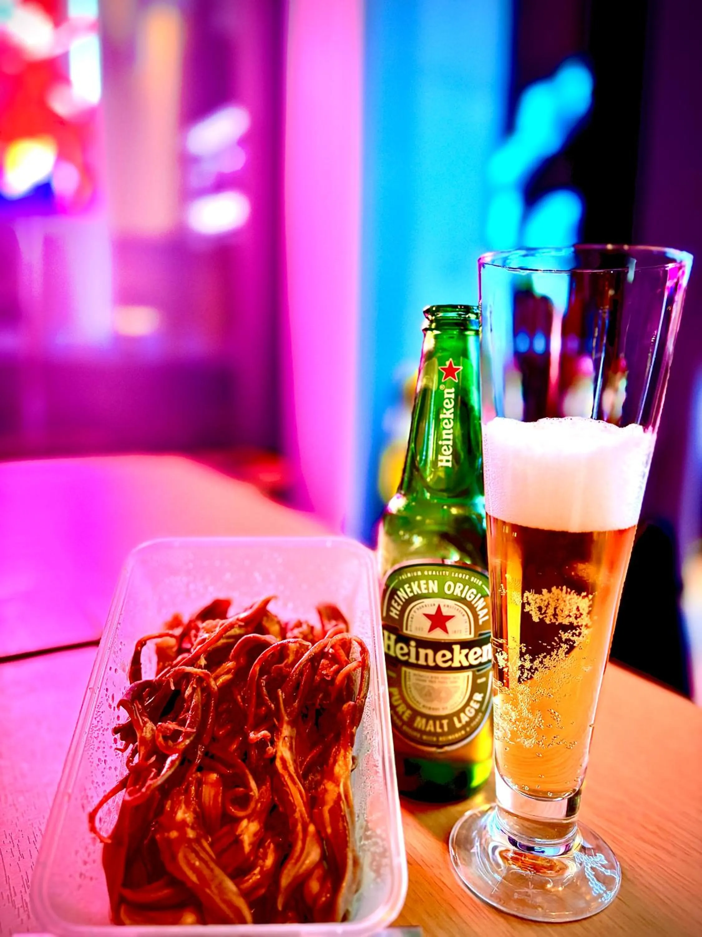 Restaurant/places to eat in Holiday Inn Shanghai Pudong Kangqiao by IHG - Free shuttle bus to Disney land, Ins Swimming Pool