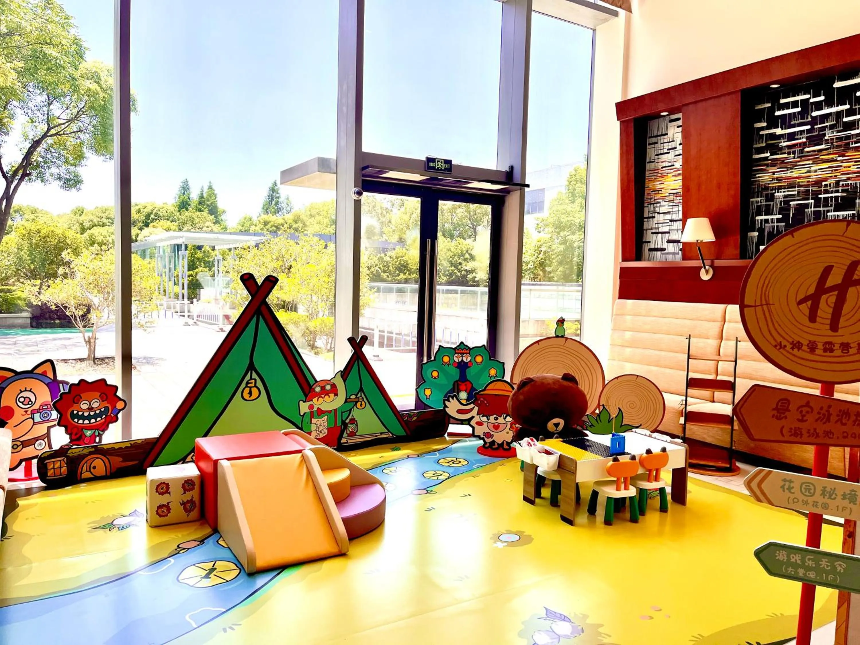 Kids's club in Holiday Inn Shanghai Pudong Kangqiao by IHG - Free shuttle bus to Disney land, Ins Swimming Pool