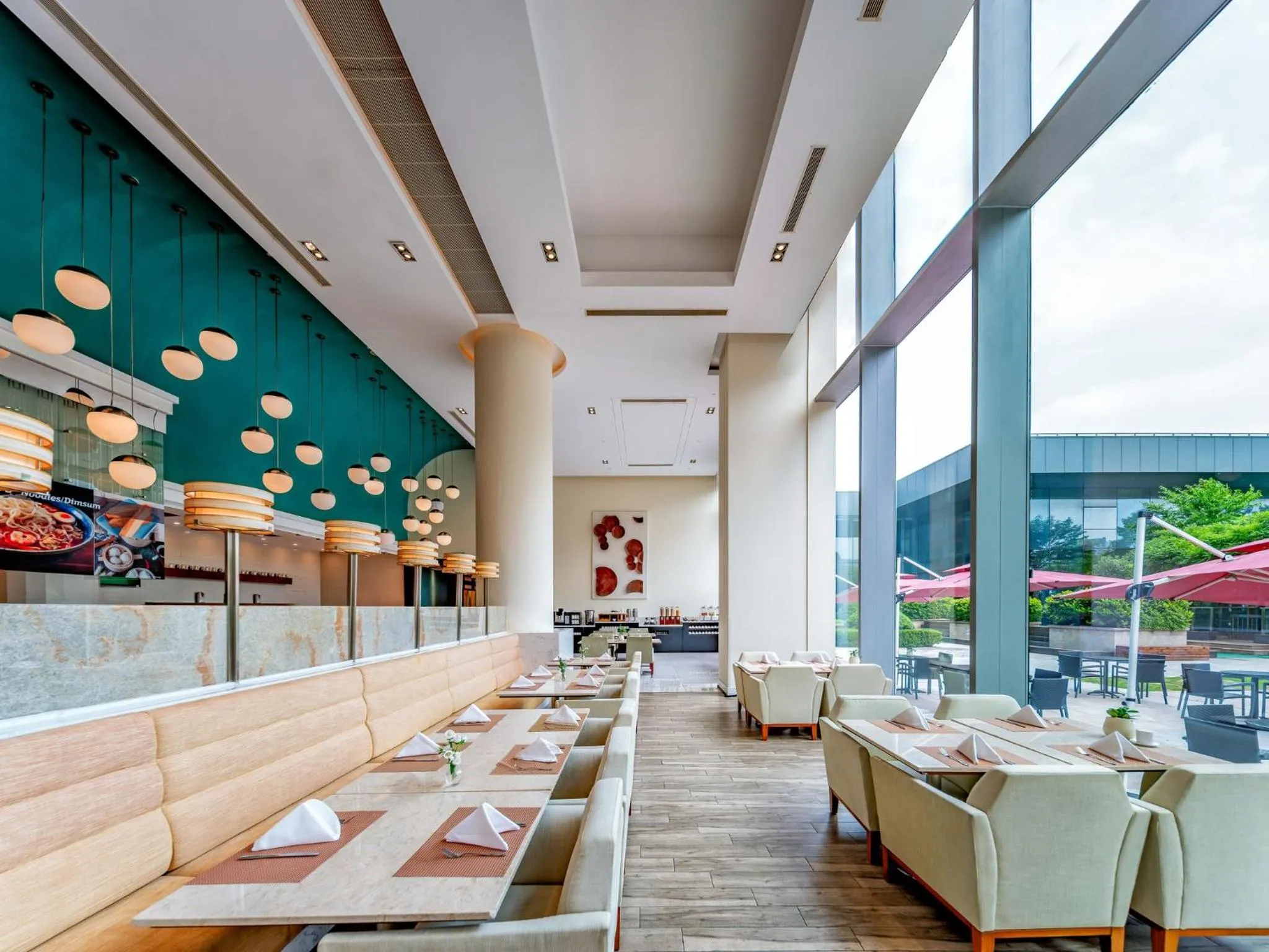 Breakfast in Holiday Inn Shanghai Pudong Kangqiao by IHG - Free shuttle bus to Disney land, Ins Swimming Pool