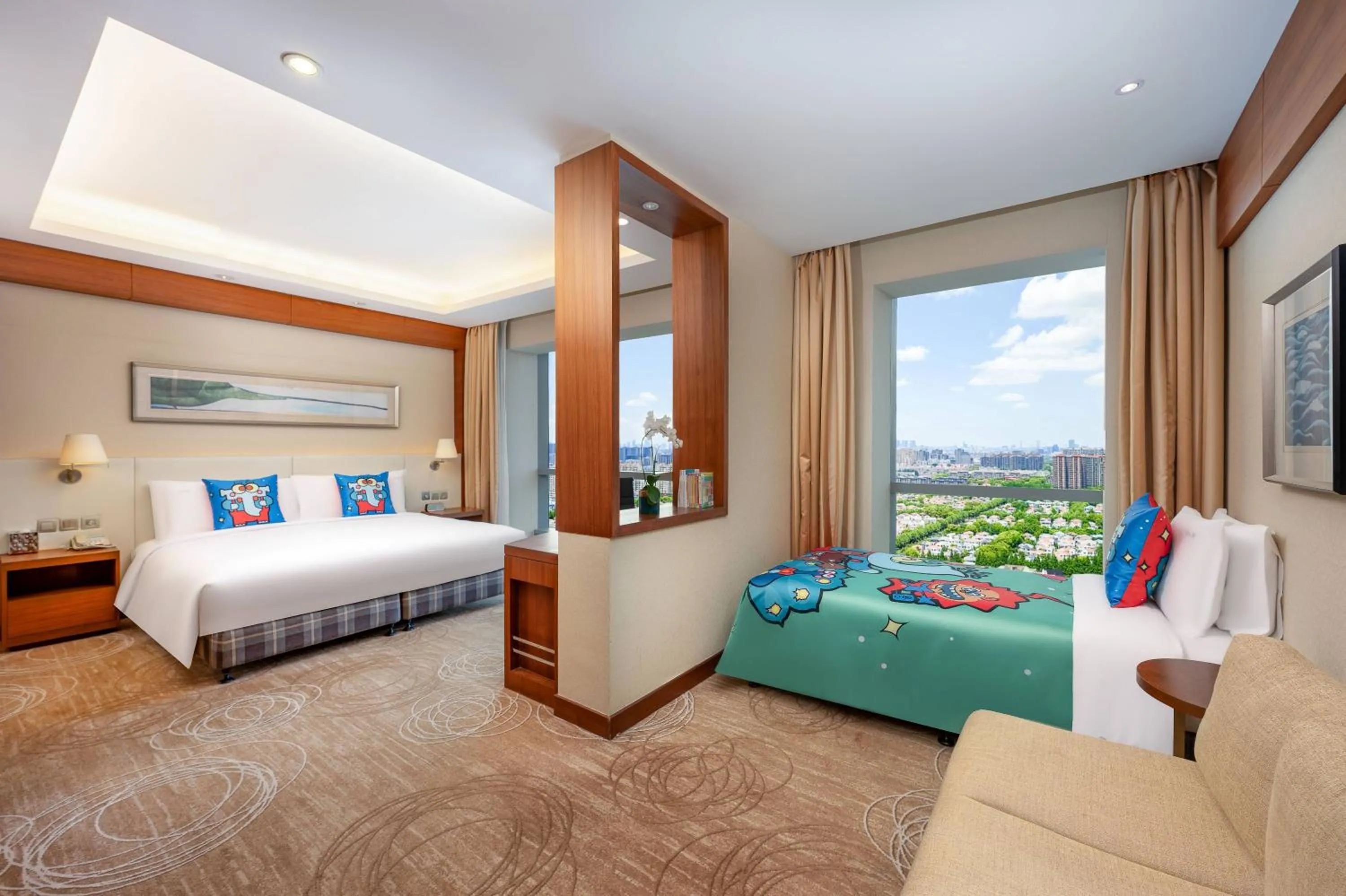 Family, Bed in Holiday Inn Shanghai Pudong Kangqiao by IHG - Free shuttle bus to Disney land, Ins Swimming Pool