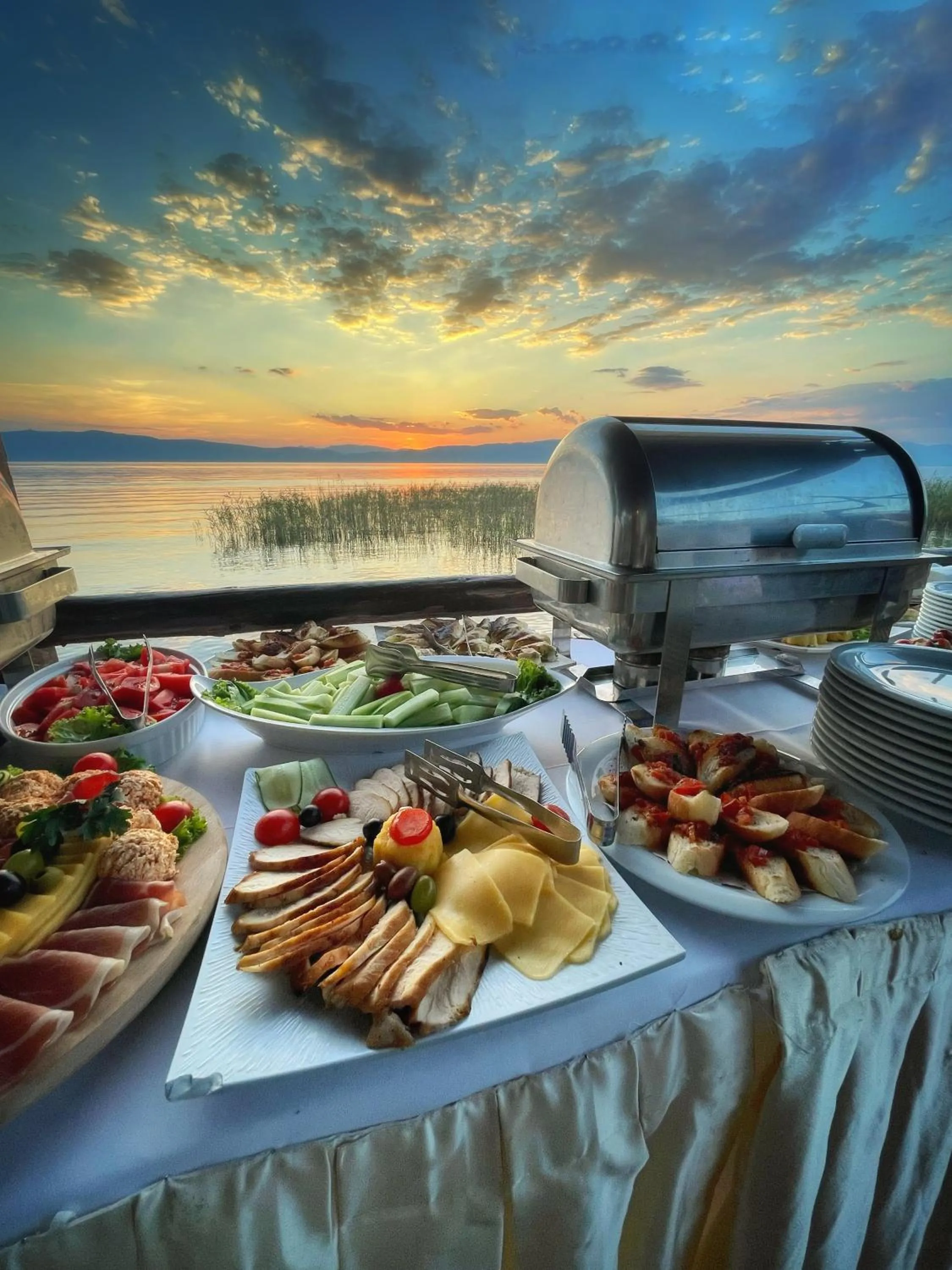 Food in Hotel Bellevue - Metropol Lake Resort
