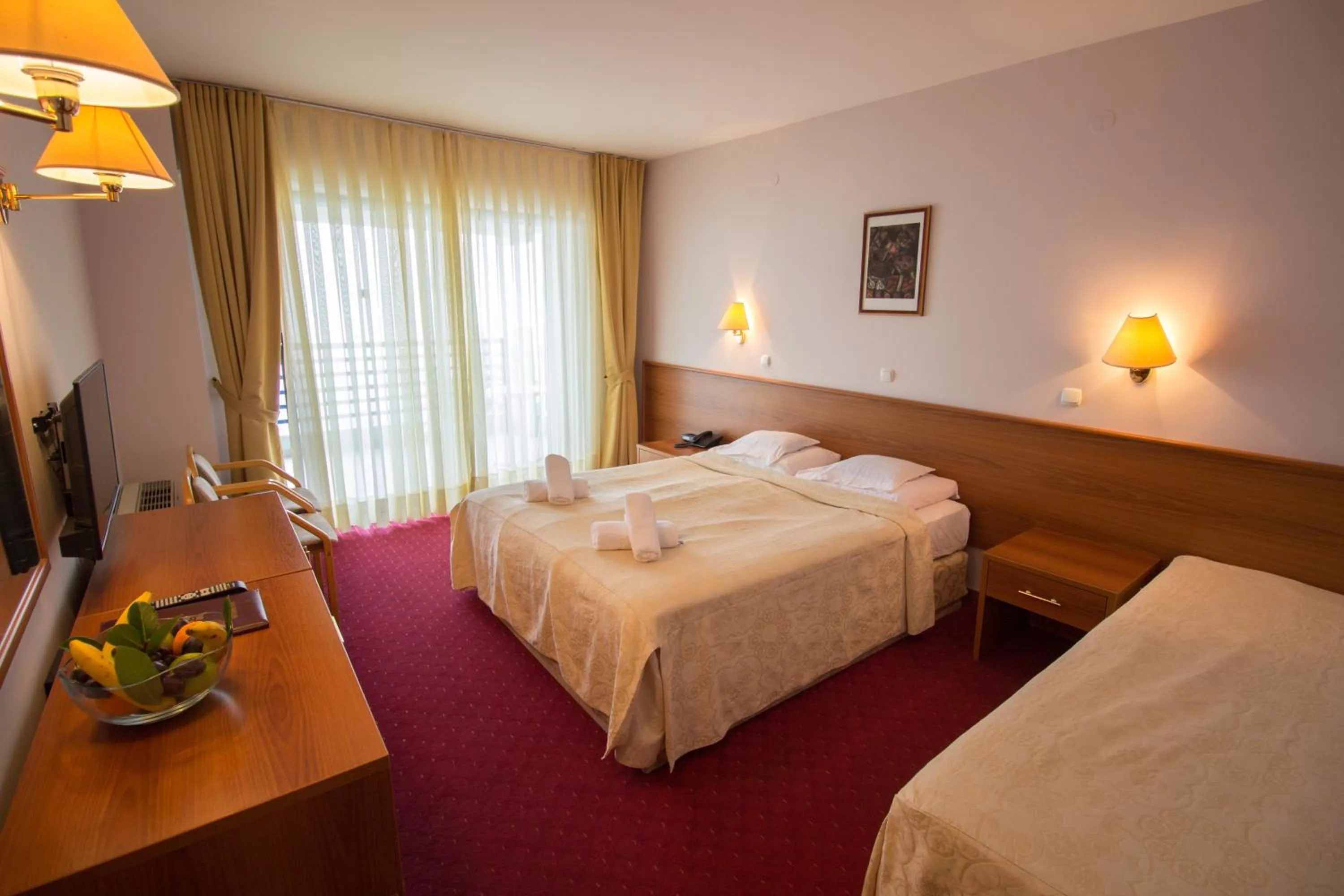 Bedroom, Bed in Hotel Bellevue - Metropol Lake Resort