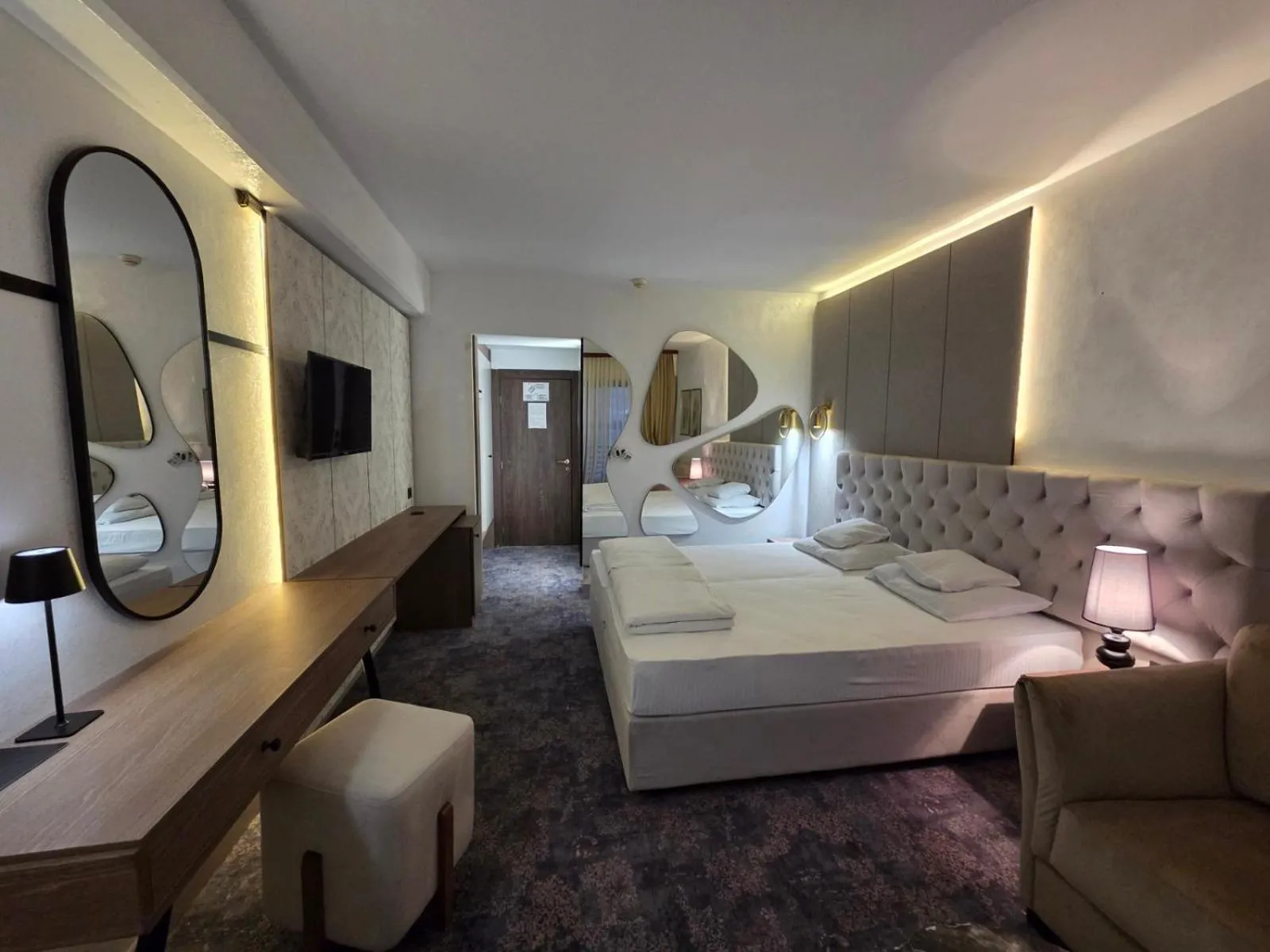 Bed in Hotel Bellevue - Metropol Lake Resort