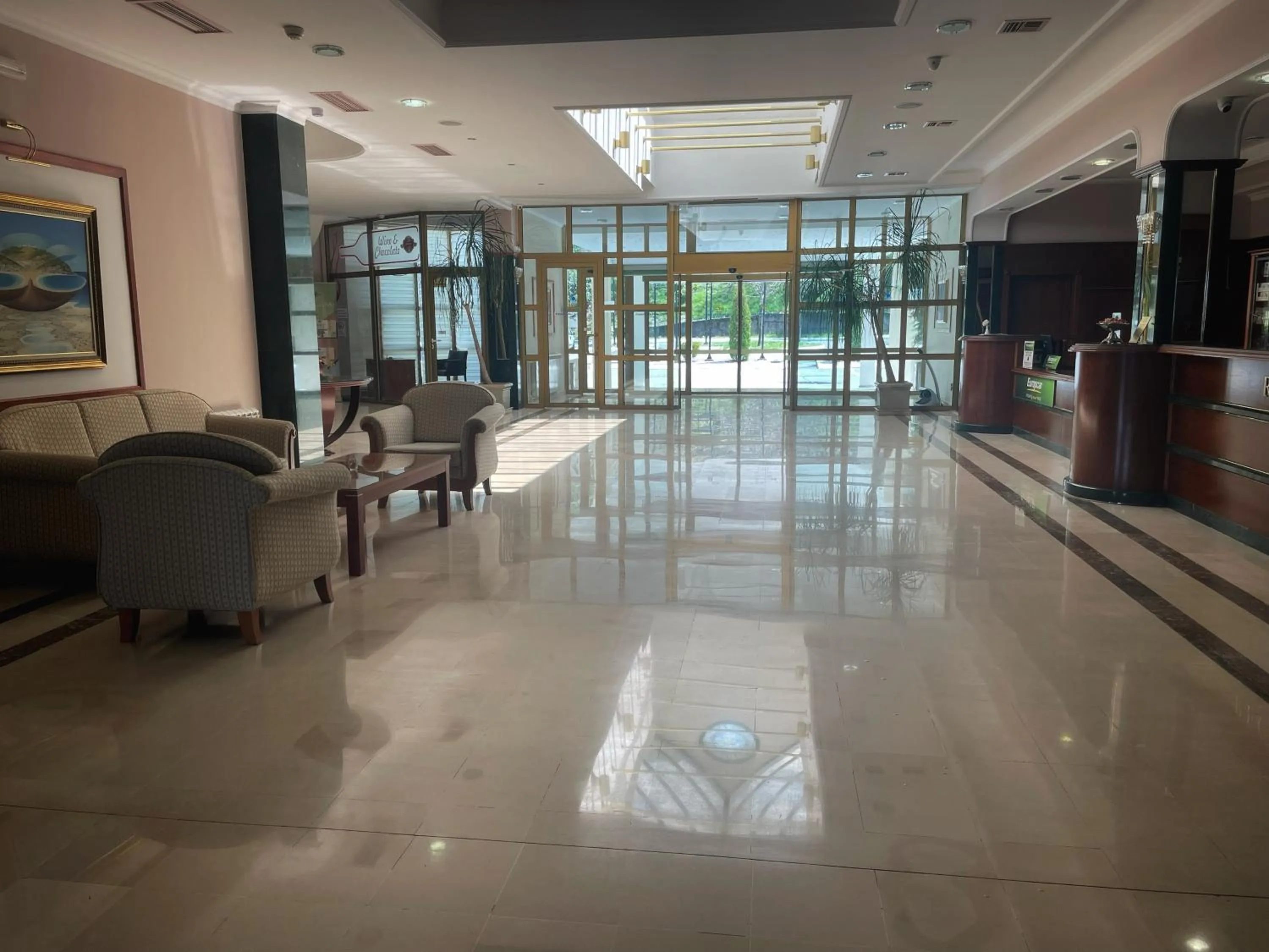 Lobby or reception in Hotel Bellevue - Metropol Lake Resort