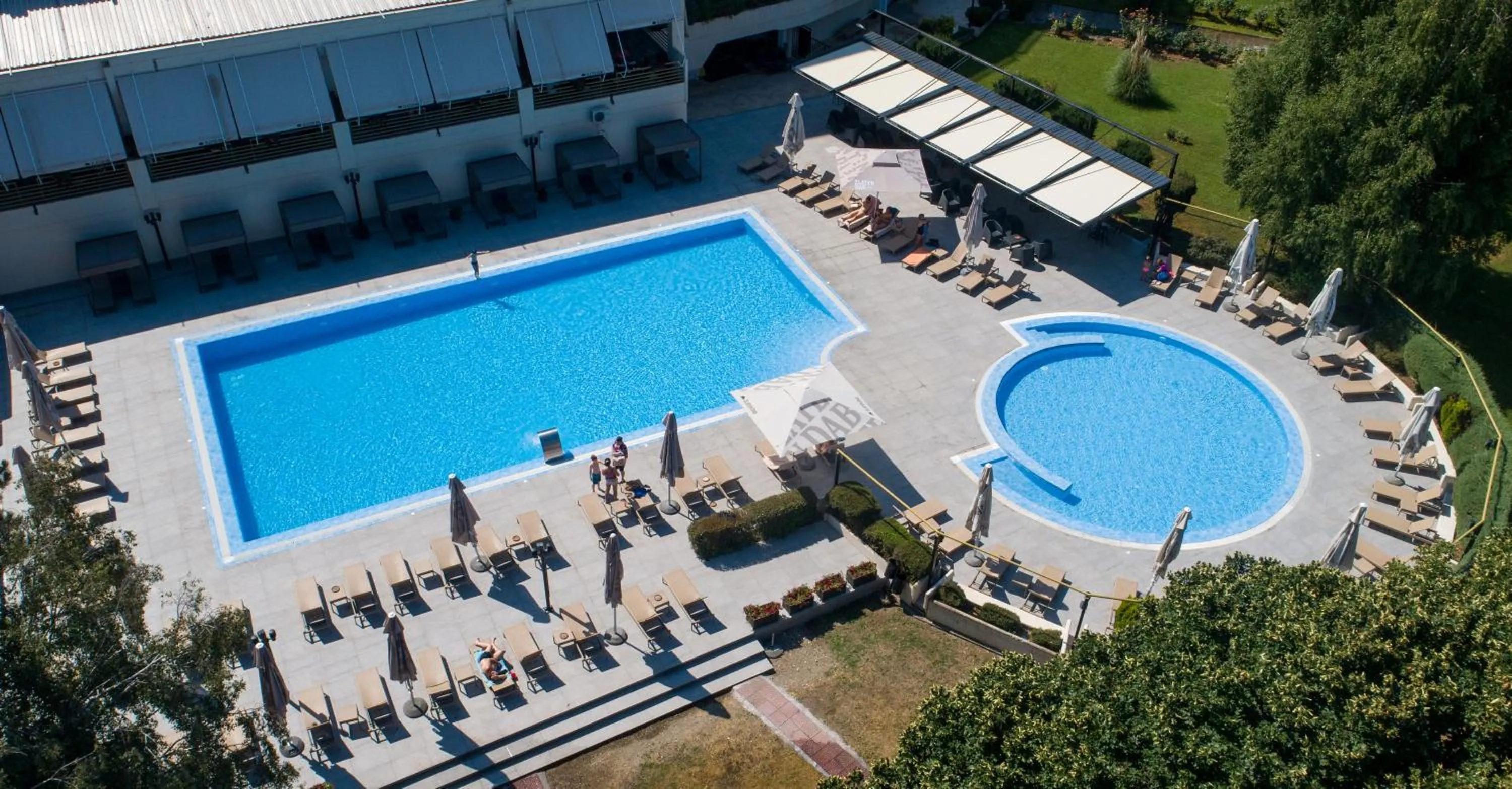 Swimming pool in Hotel Bellevue - Metropol Lake Resort