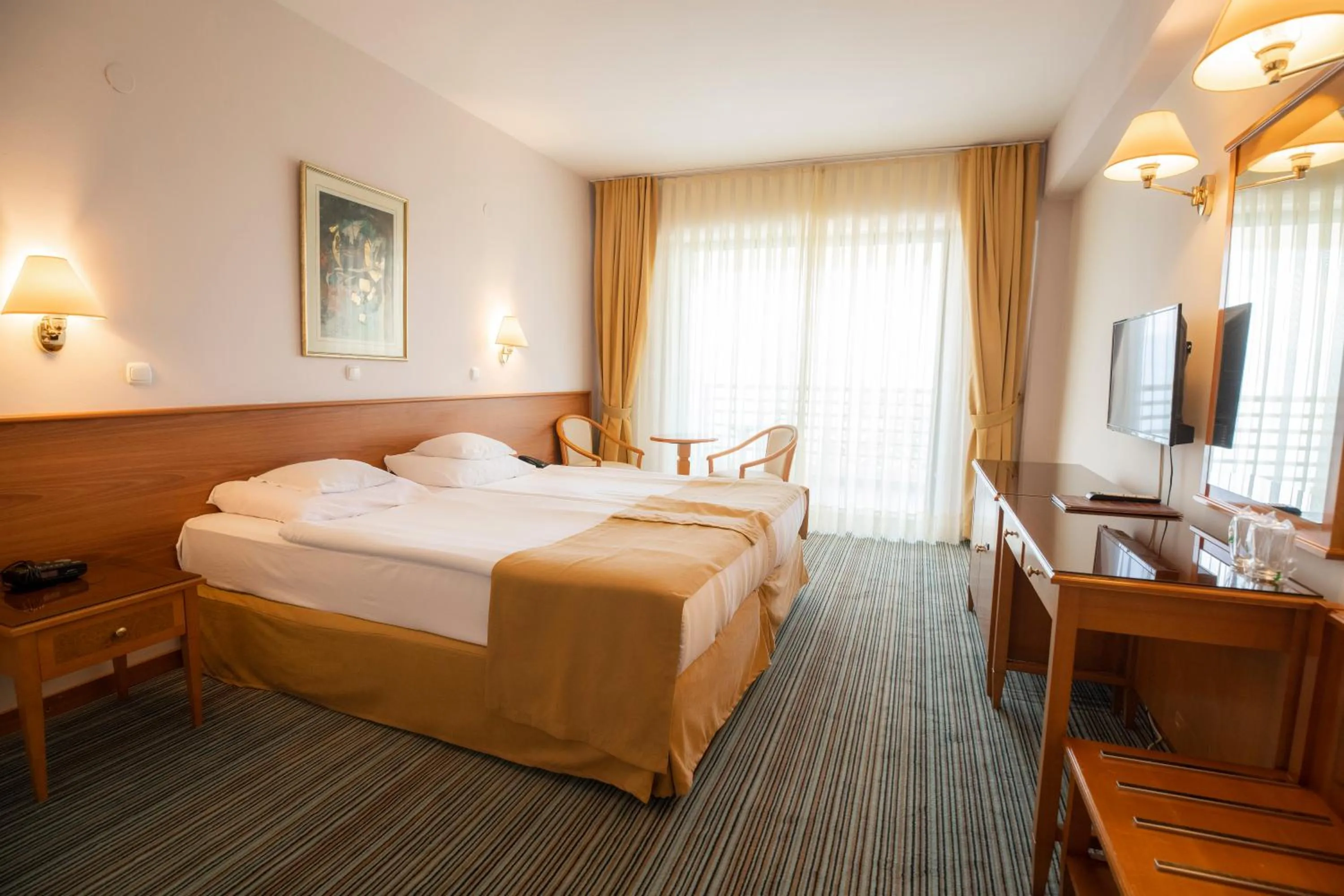 Bed in Hotel Bellevue - Metropol Lake Resort