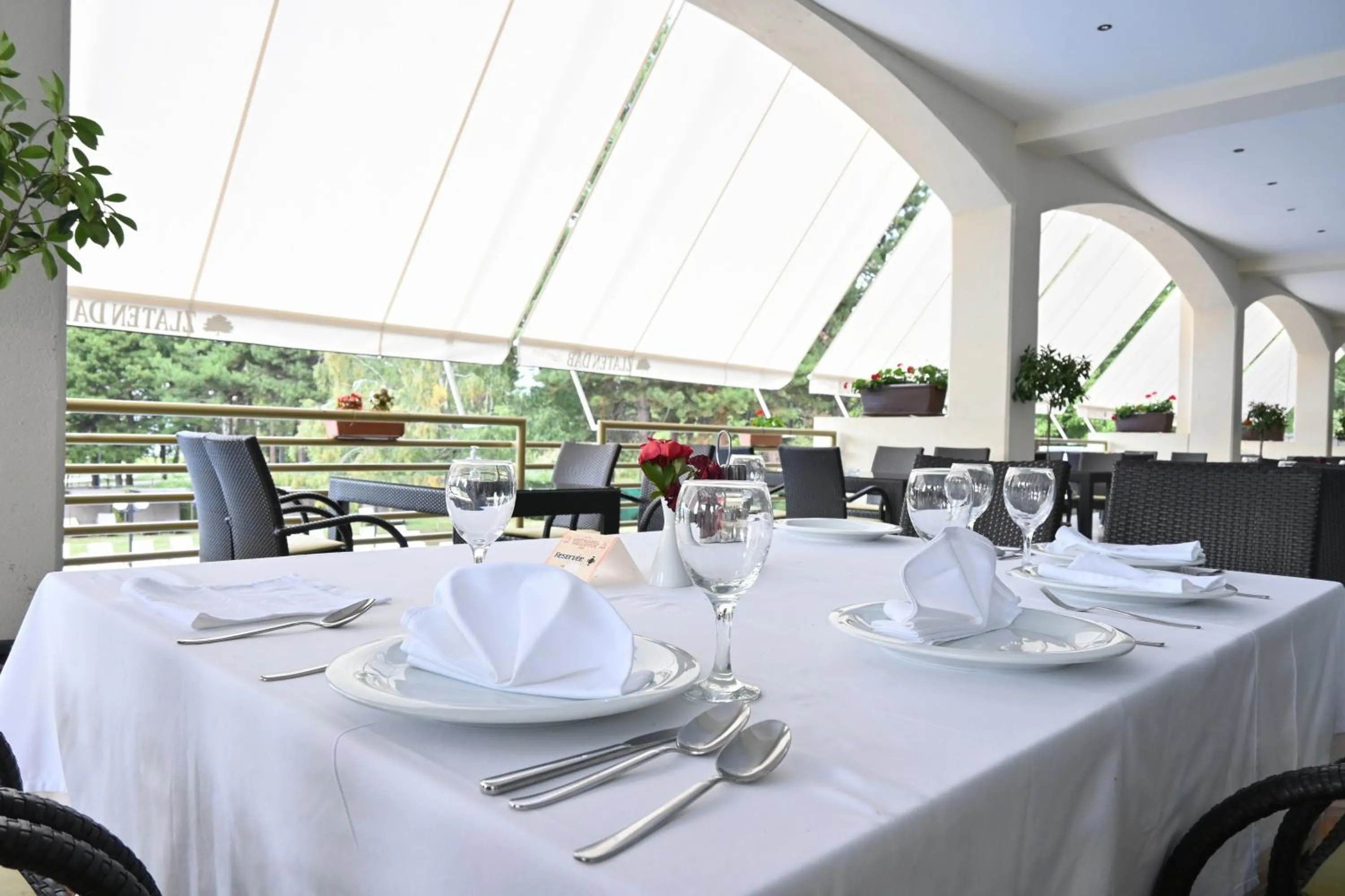 Restaurant/places to eat in Hotel Bellevue - Metropol Lake Resort