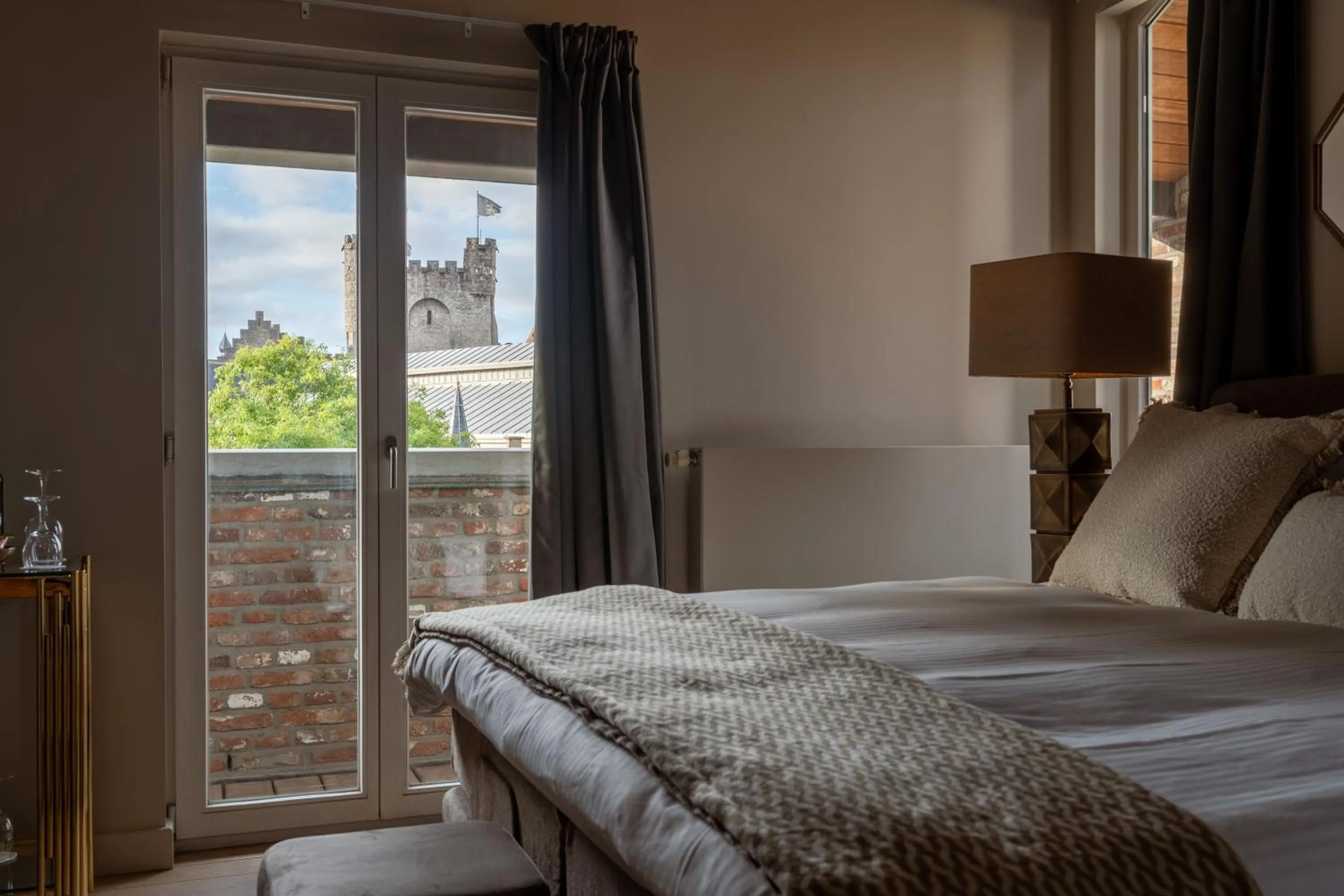 Bed in Rooms With A View