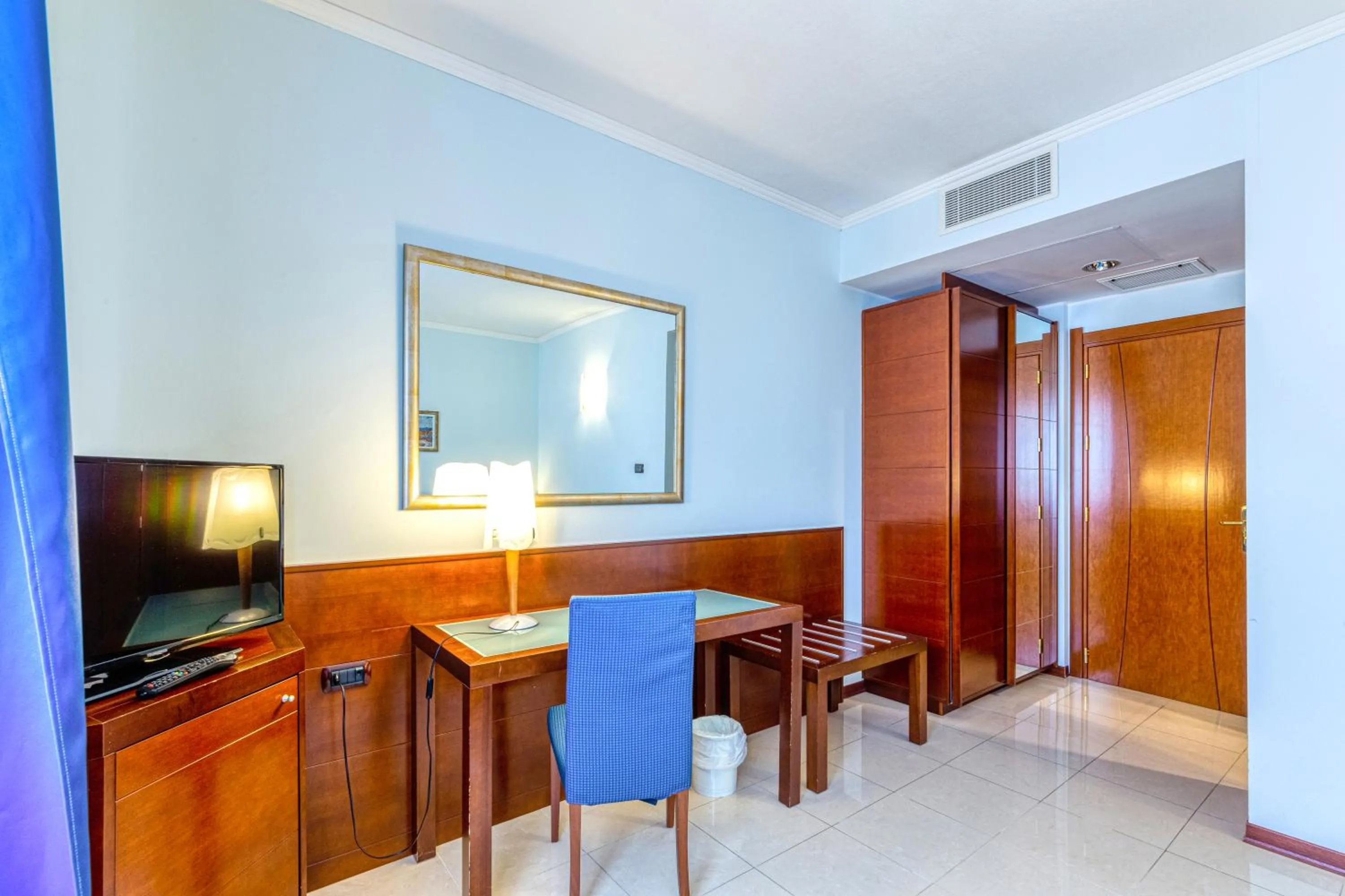 Photo of the whole room in Hotel Le Torri