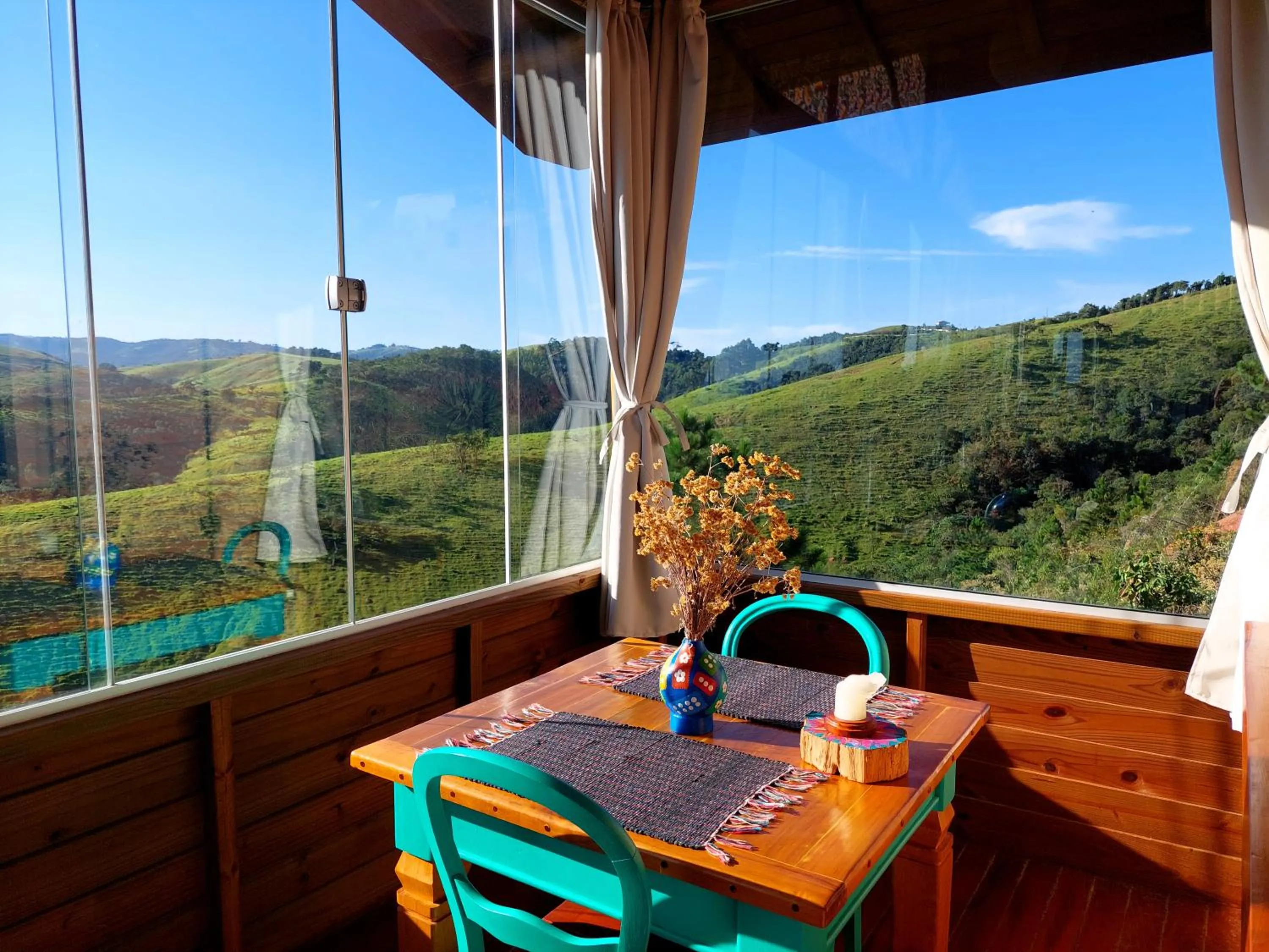 Dining area in Chalés Grande Vista - Refúgio da Alma