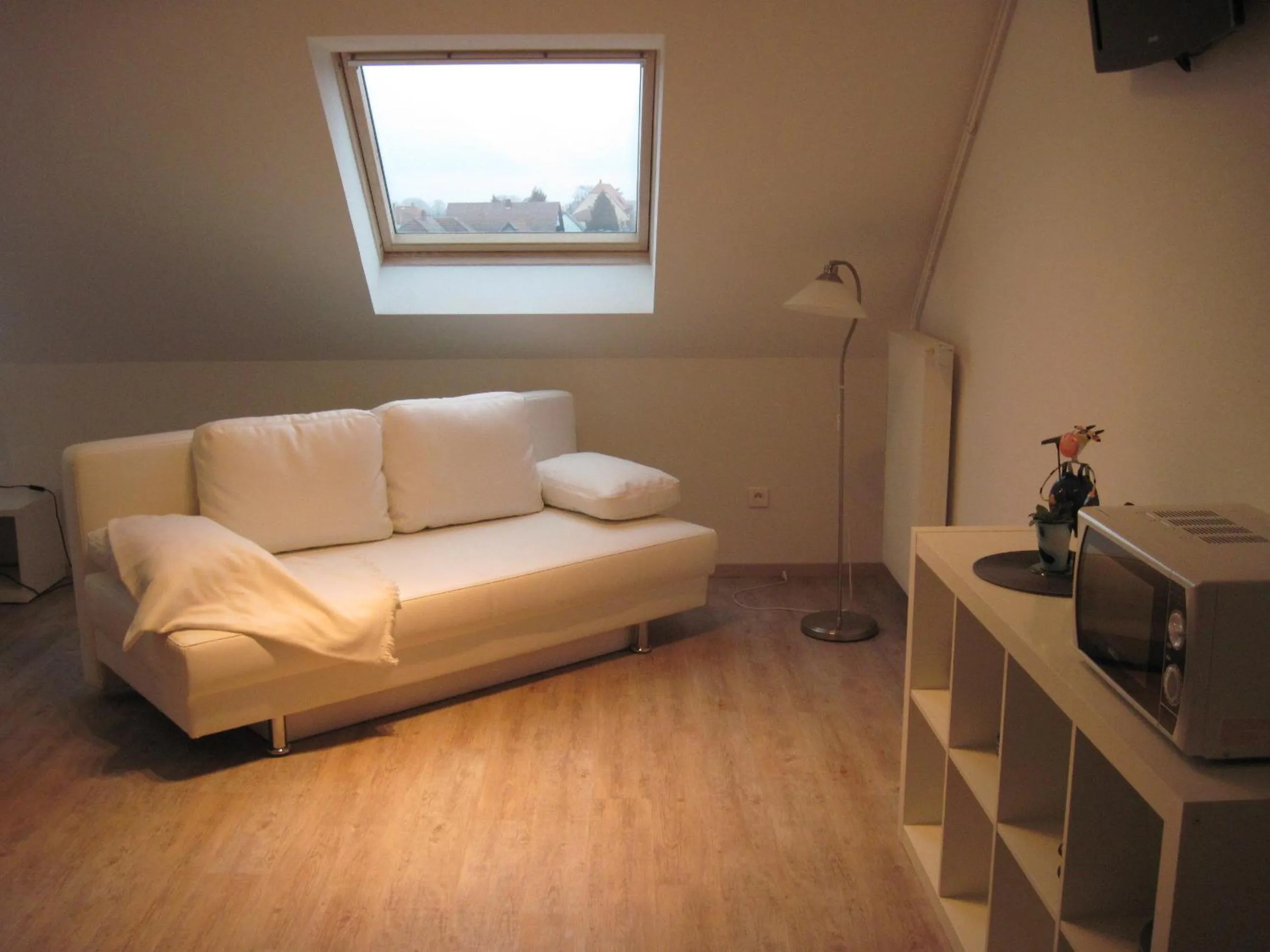 Photo of the whole room in Hôtel Des Bois