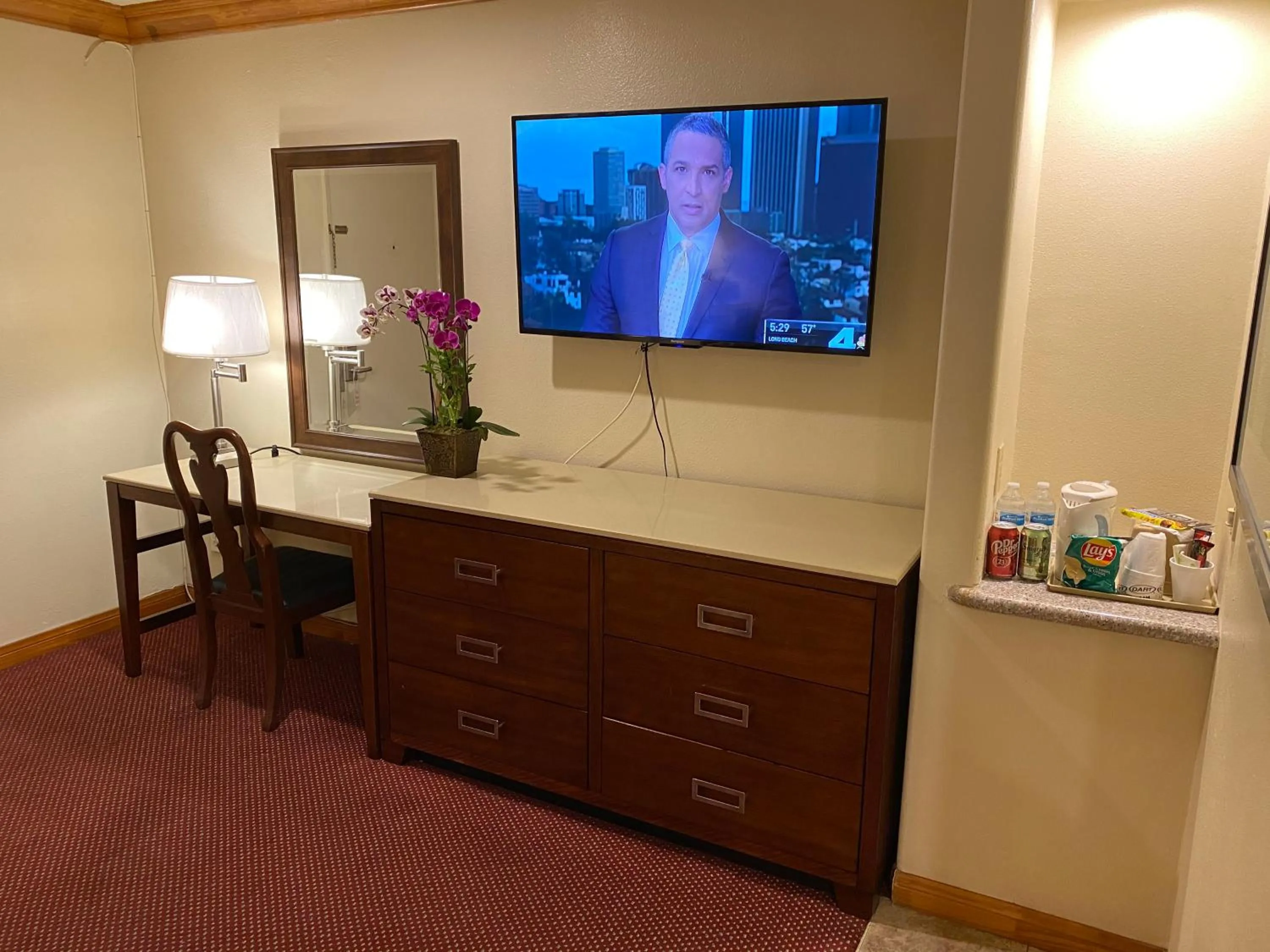 TV and multimedia in Best Inn Rosemead