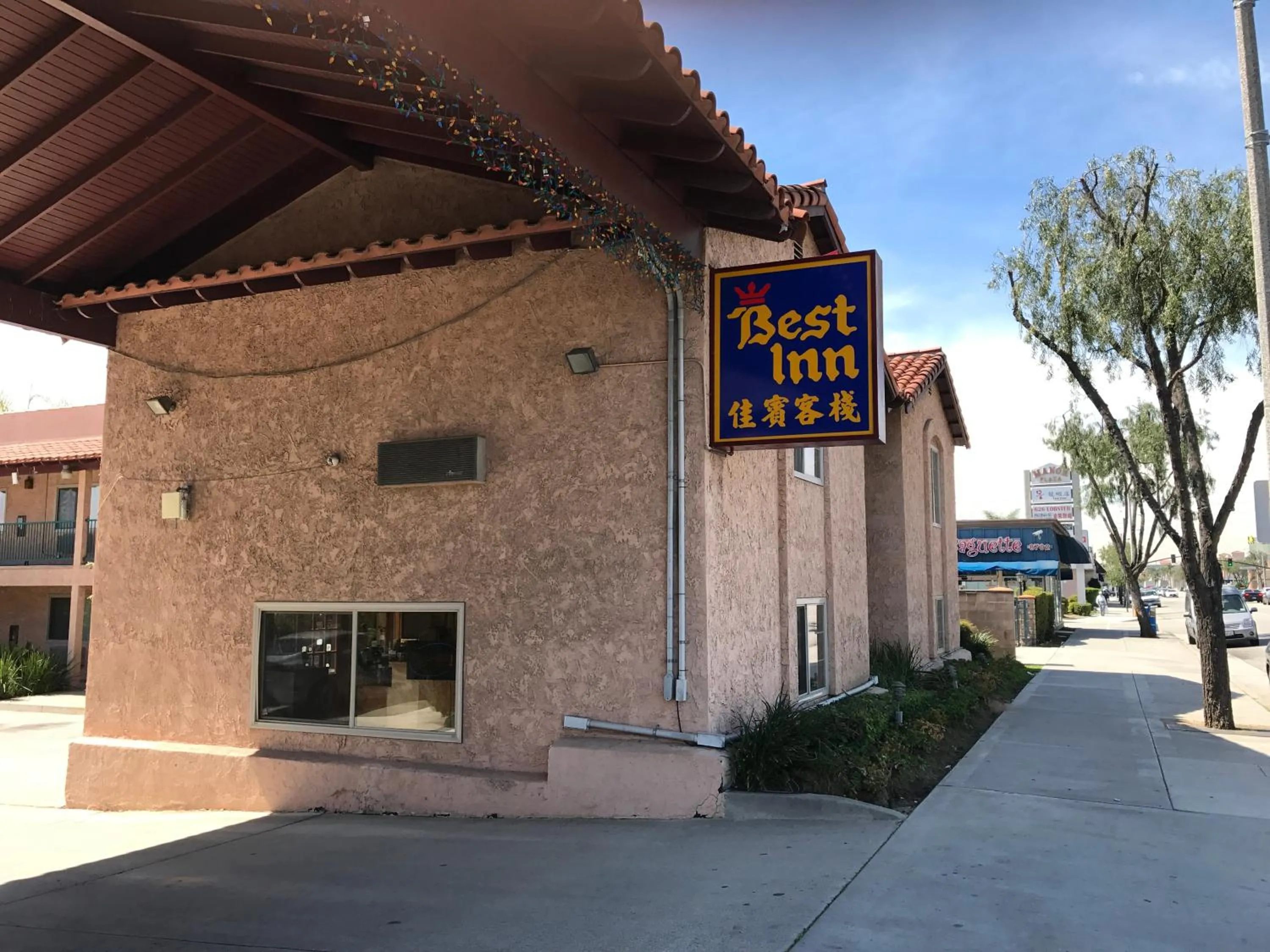 Property building in Best Inn Rosemead
