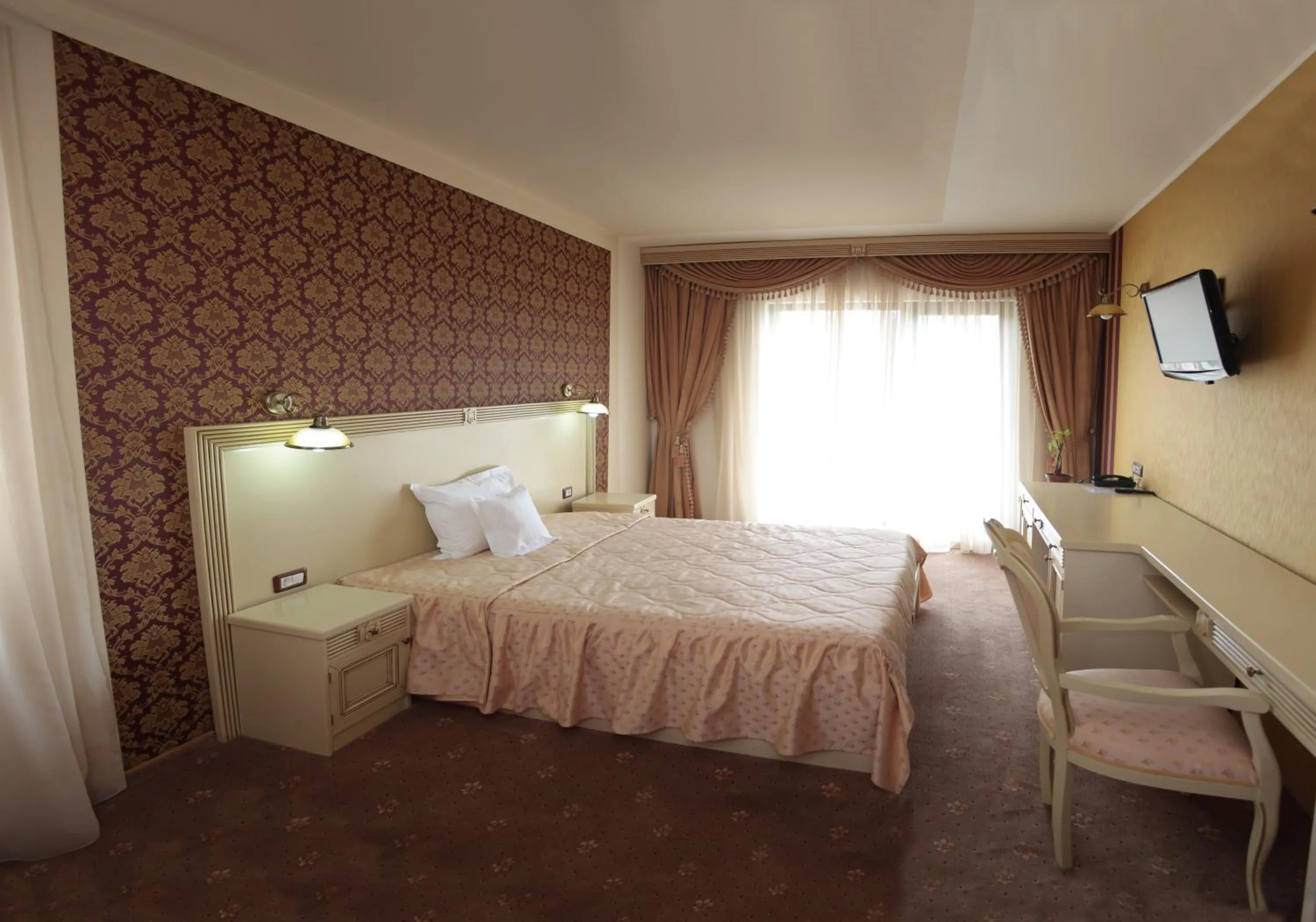 Photo of the whole room, Bed in Hotel Majestic City Center