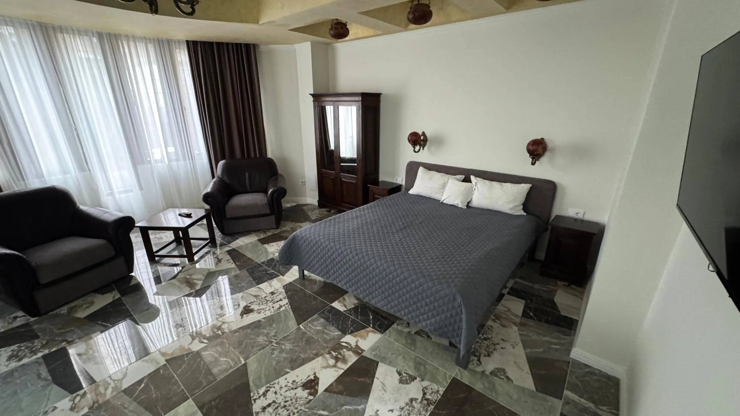 Bedroom, Bed in Hotel Majestic City Center