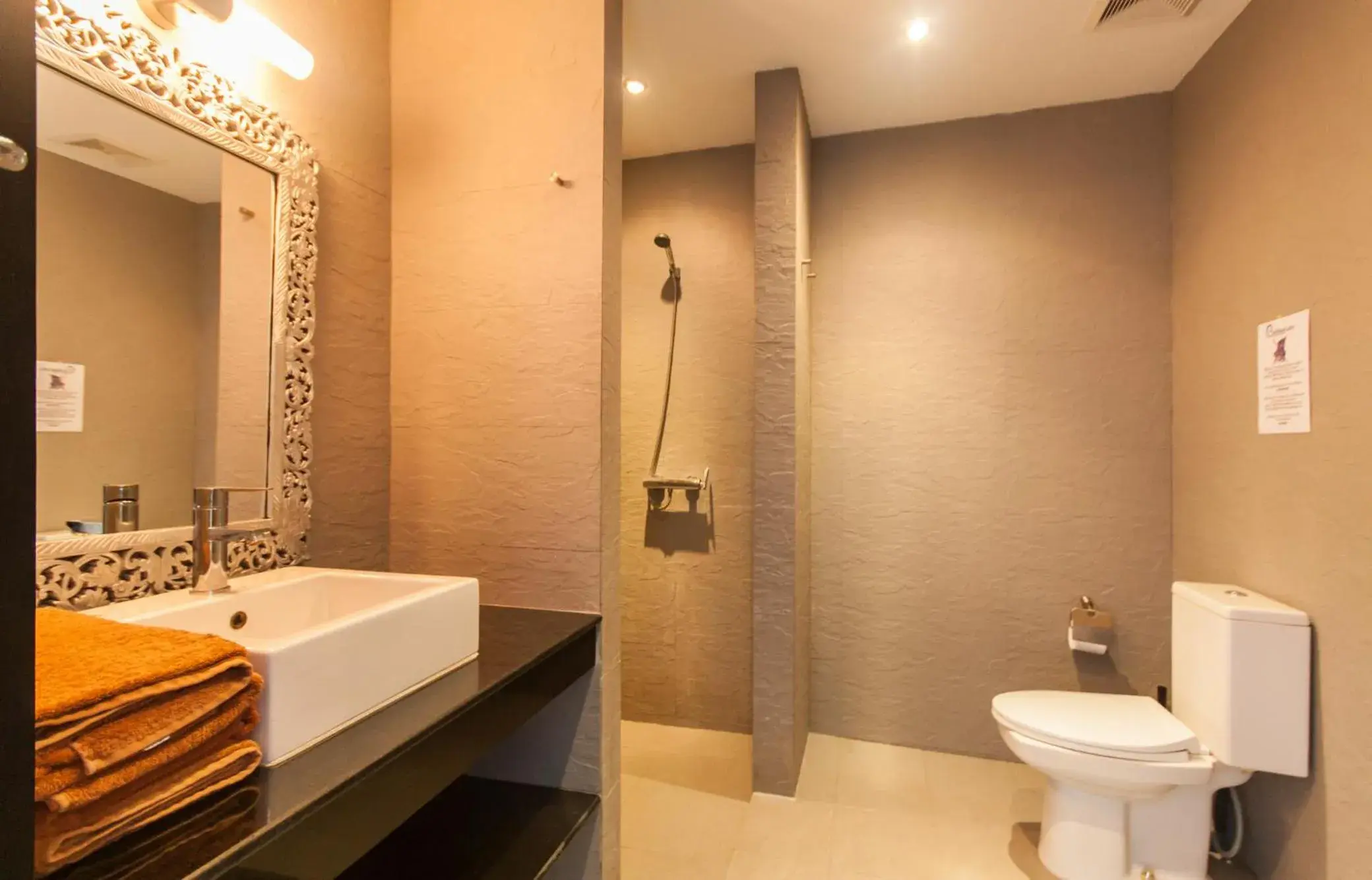 Bathroom in Sai Naam Lanta Residence SHA Plus
