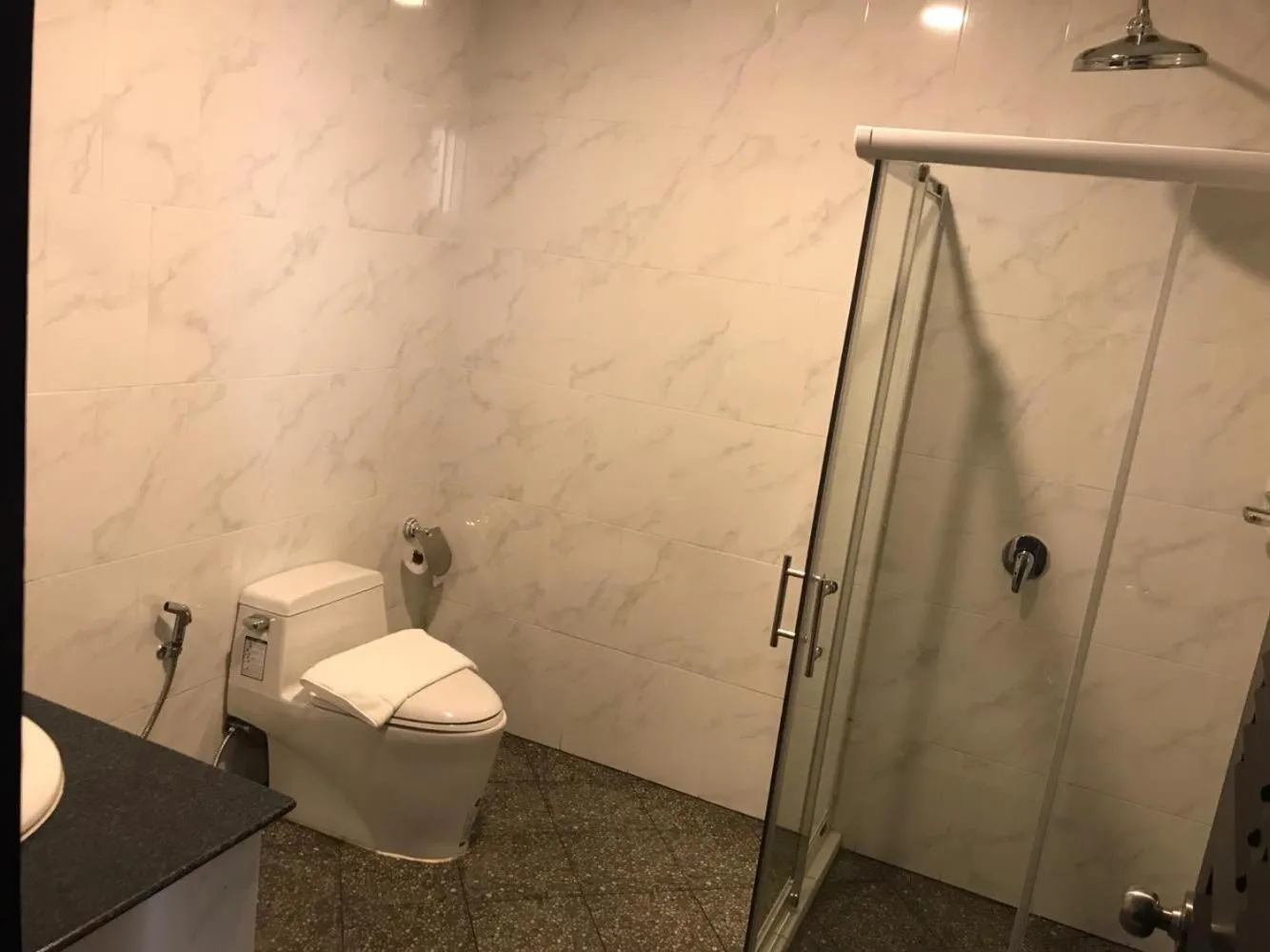 Bathroom in Continental Plaza Vientiane