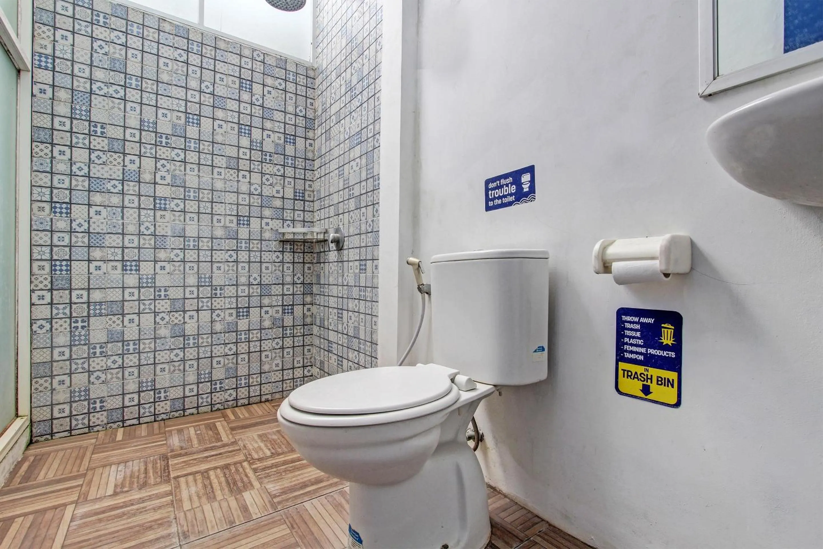 Bathroom in OYO 91952 Oase Hostel