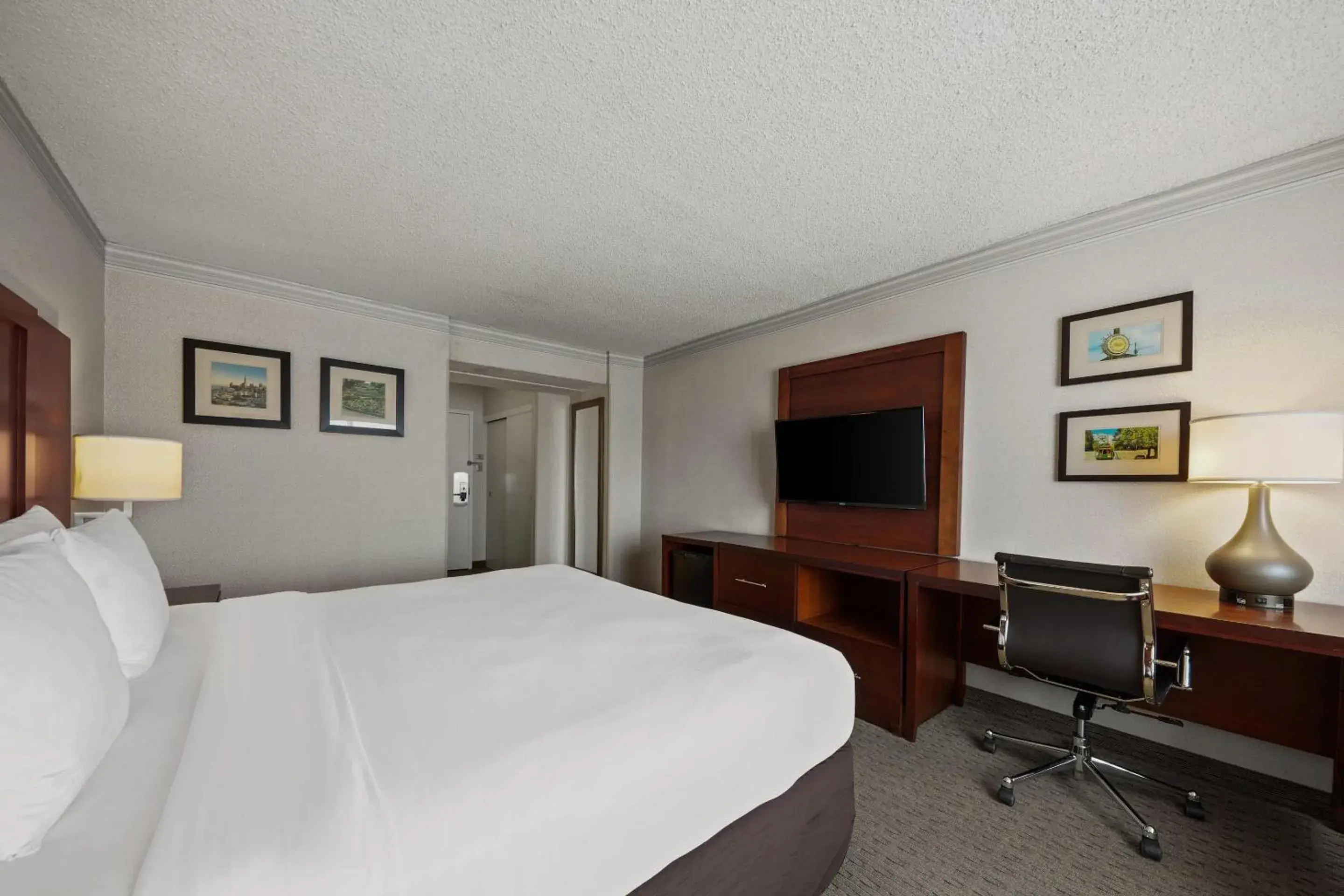 Bedroom, Bed in Comfort Inn By the Bay Bedroom, Bed in Comfort Inn By the Bay