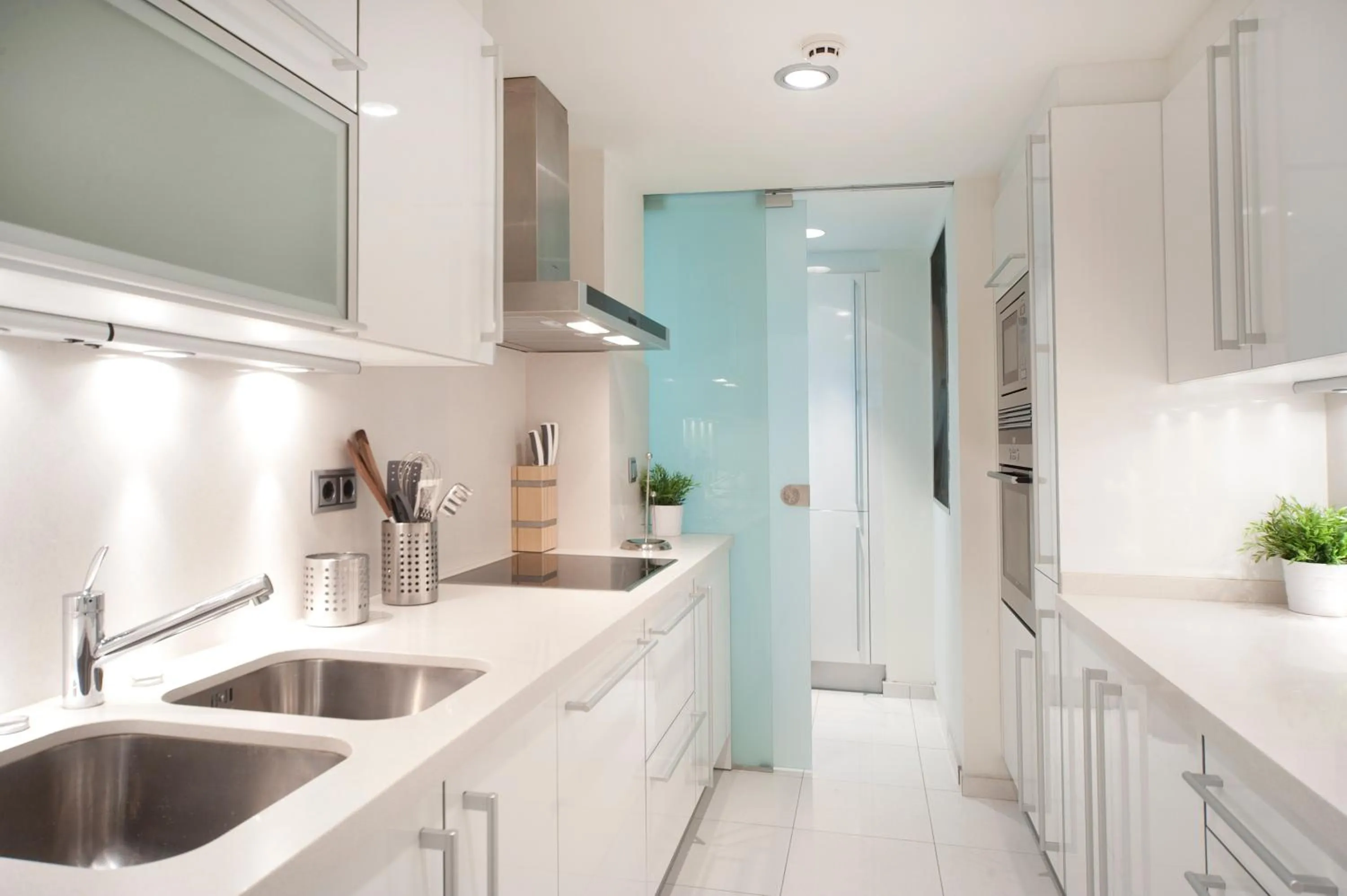 Kitchen or kitchenette in You Stylish City Center Apartments