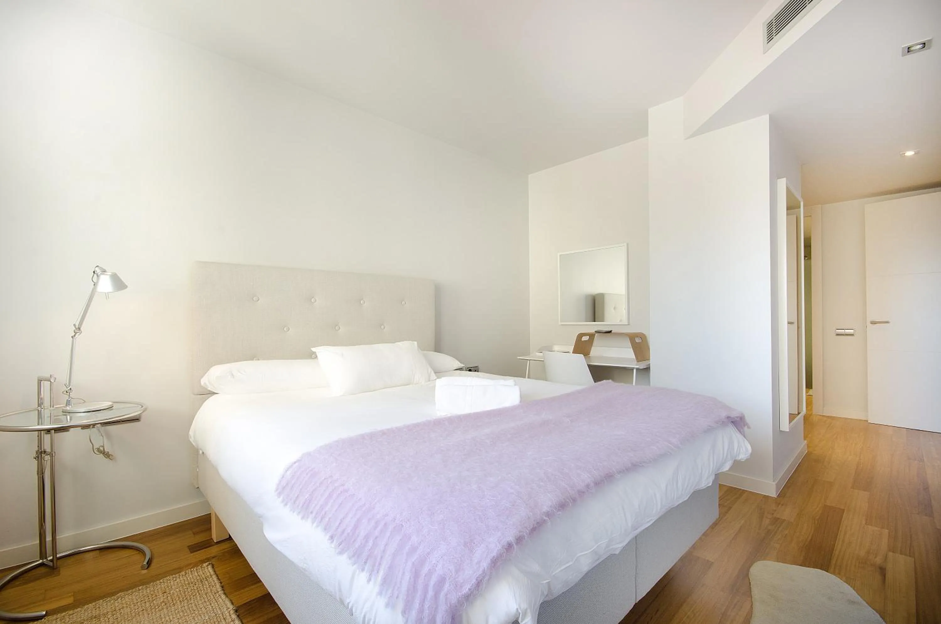 Bedroom, Bed in You Stylish City Center Apartments