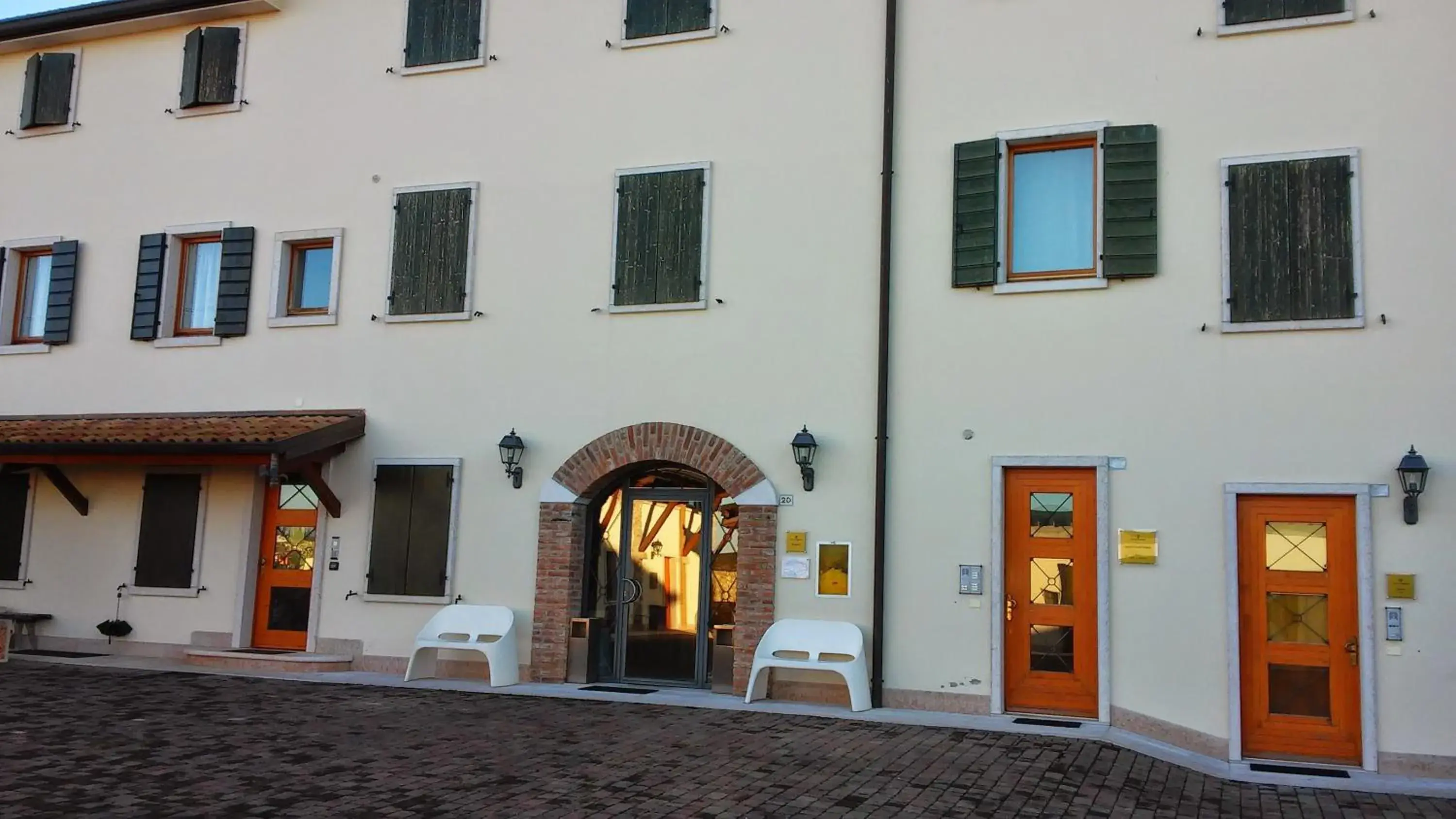 Facade/entrance in Relais Corte Pontigliardo Facade/entrance in Relais Corte Pontigliardo