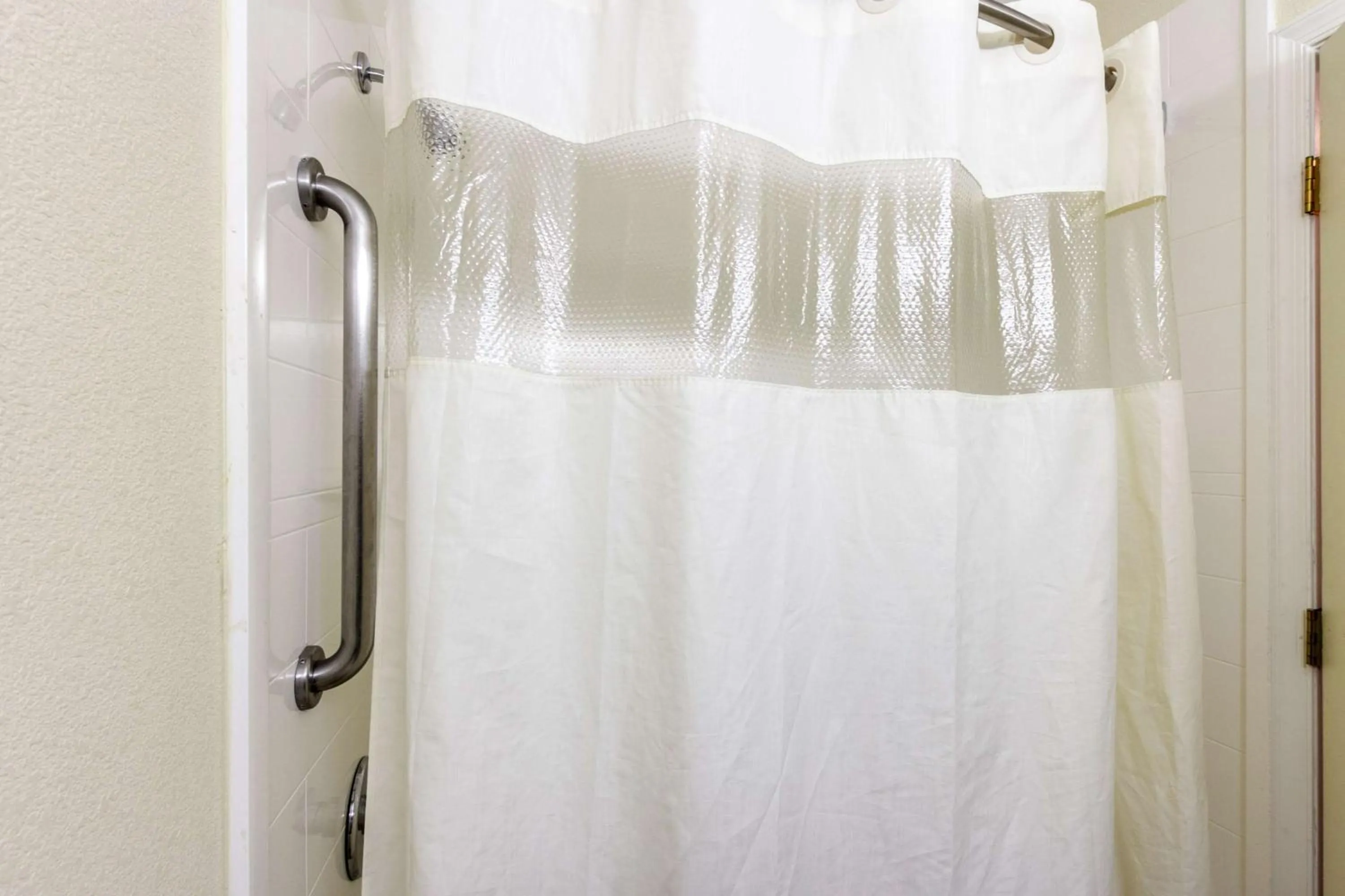 Shower in Motel 6 New Brunswick