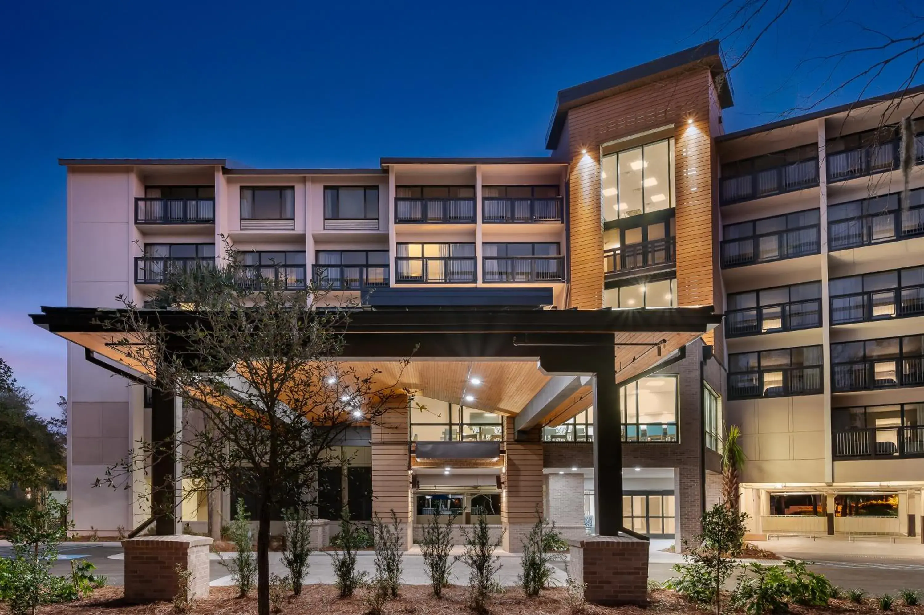 Property building in Holiday Inn Express Hilton Head Island by IHG Property building in Holiday Inn Express Hilton Head Island by IHG