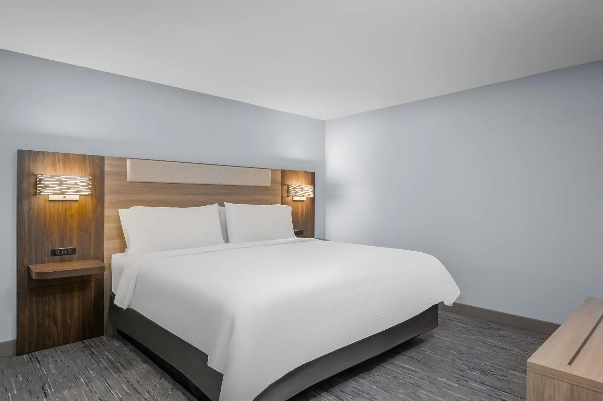 Photo of the whole room, Bed in Holiday Inn Express Hilton Head Island by IHG