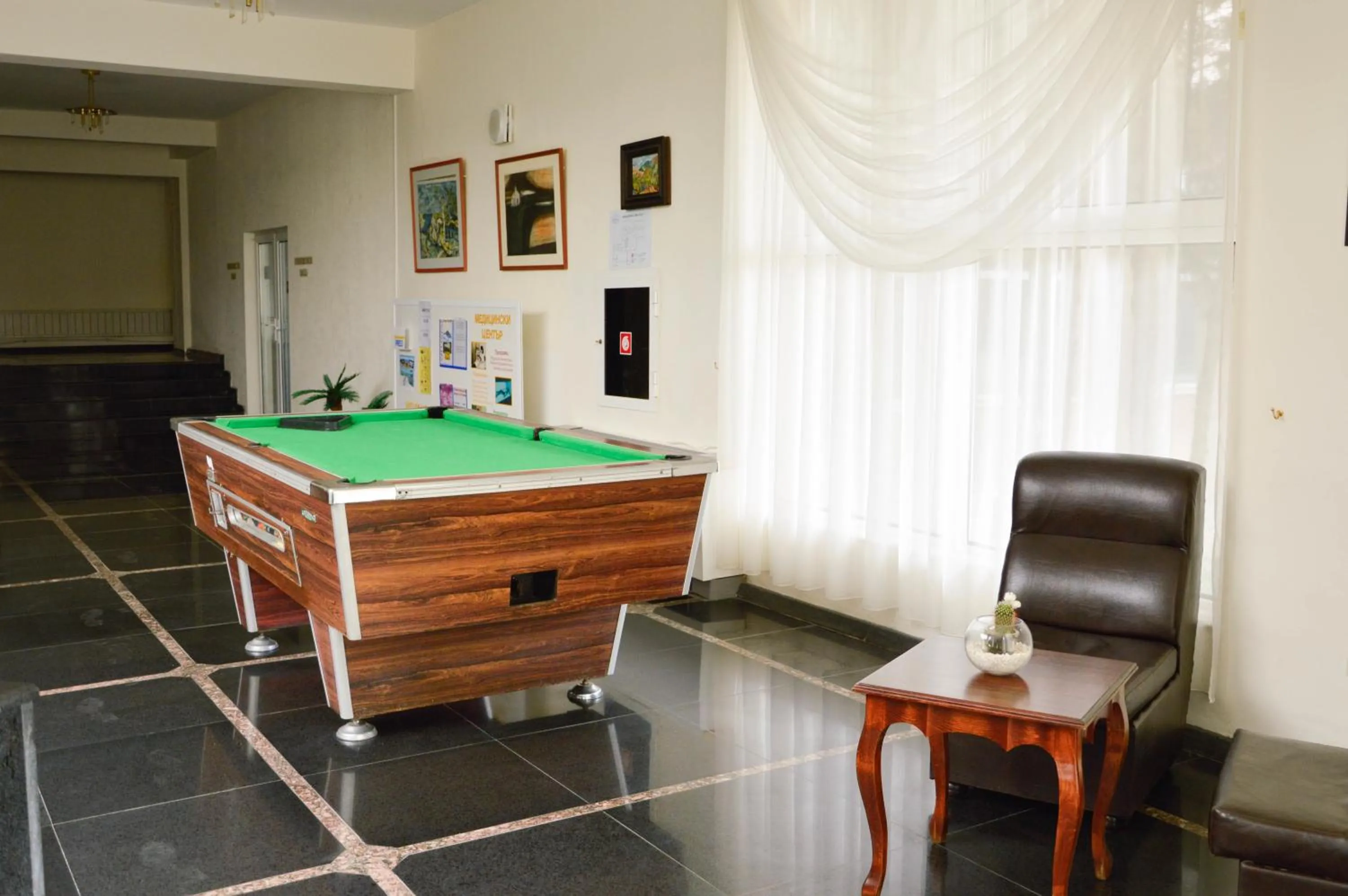 Billiard in Park hotel Bellevue