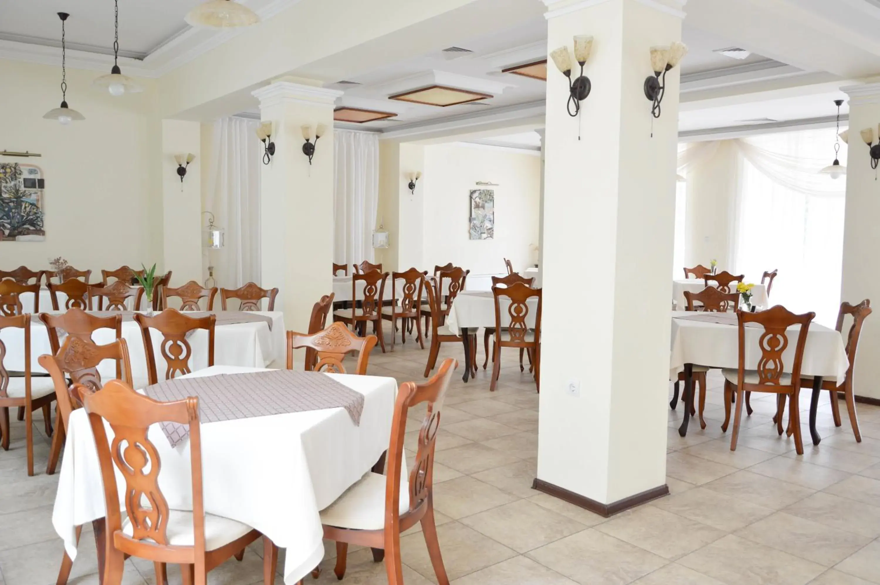 Restaurant/places to eat in Park hotel Bellevue Restaurant/places to eat in Park hotel Bellevue