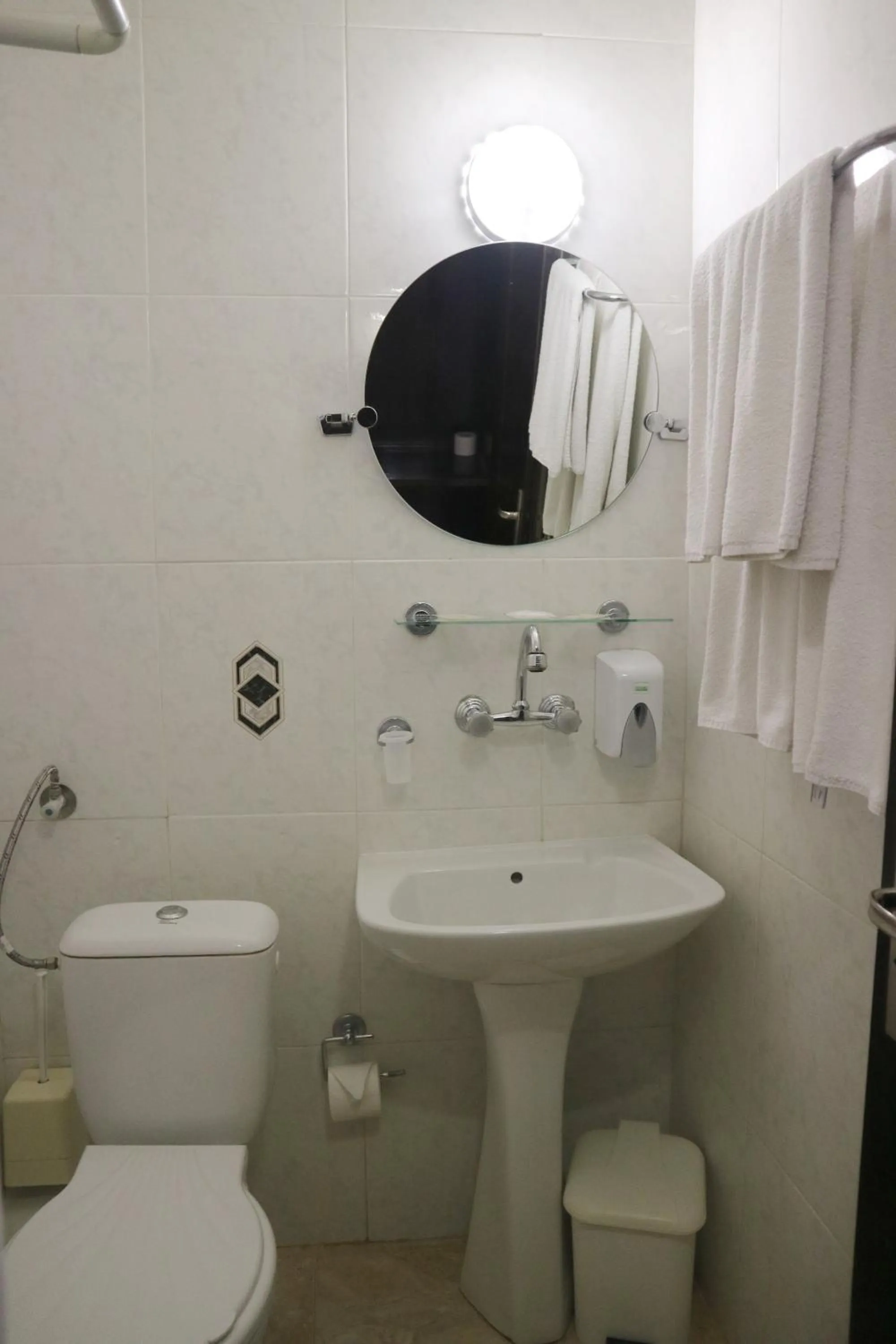 Shower in Park hotel Bellevue