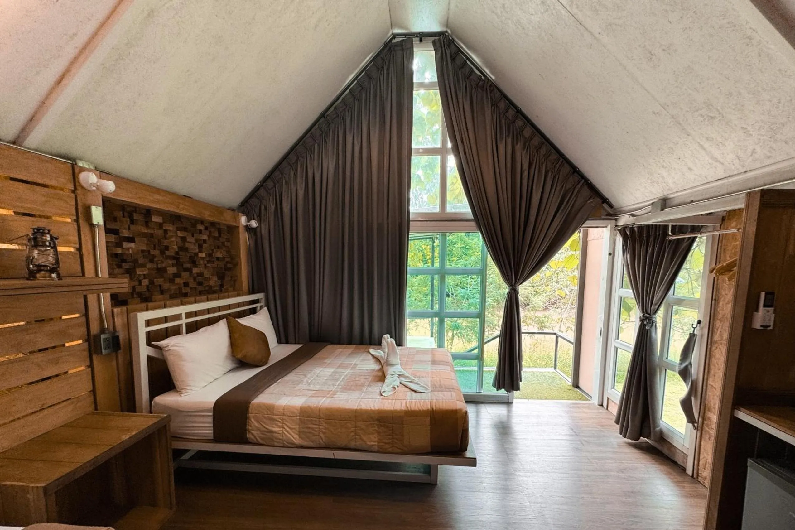 Bed in Chiewlan Camp and Resort