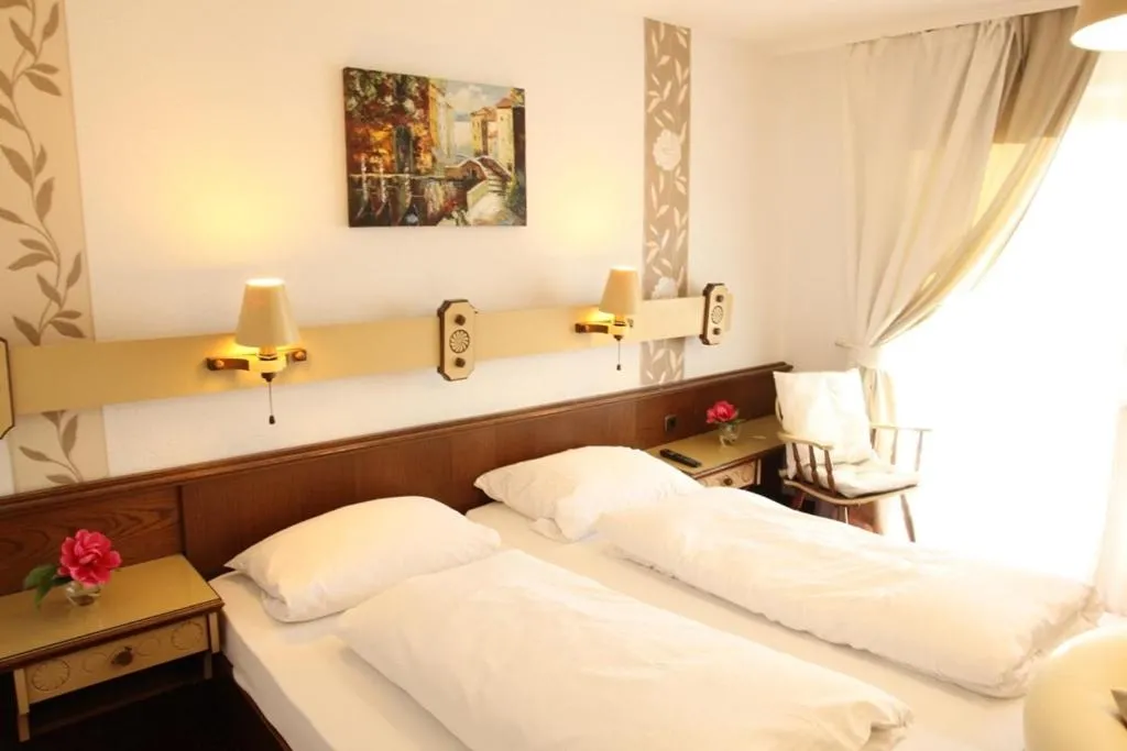 Bed in Kurhotel Würdinger Hof