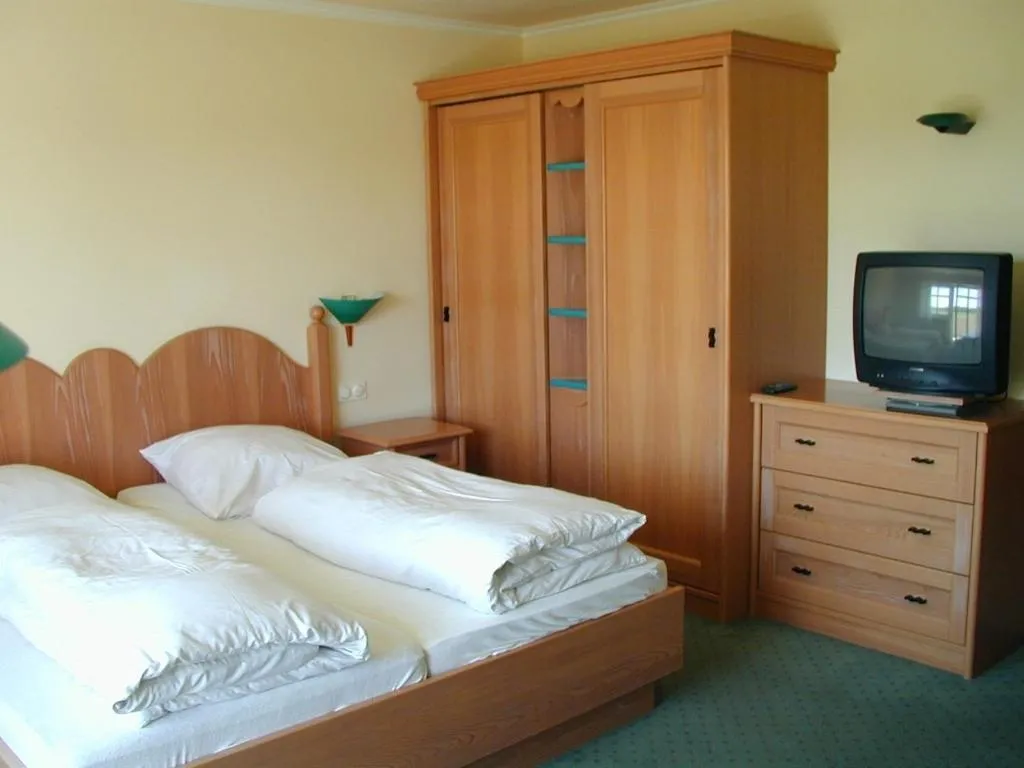 Bed in Kurhotel Würdinger Hof