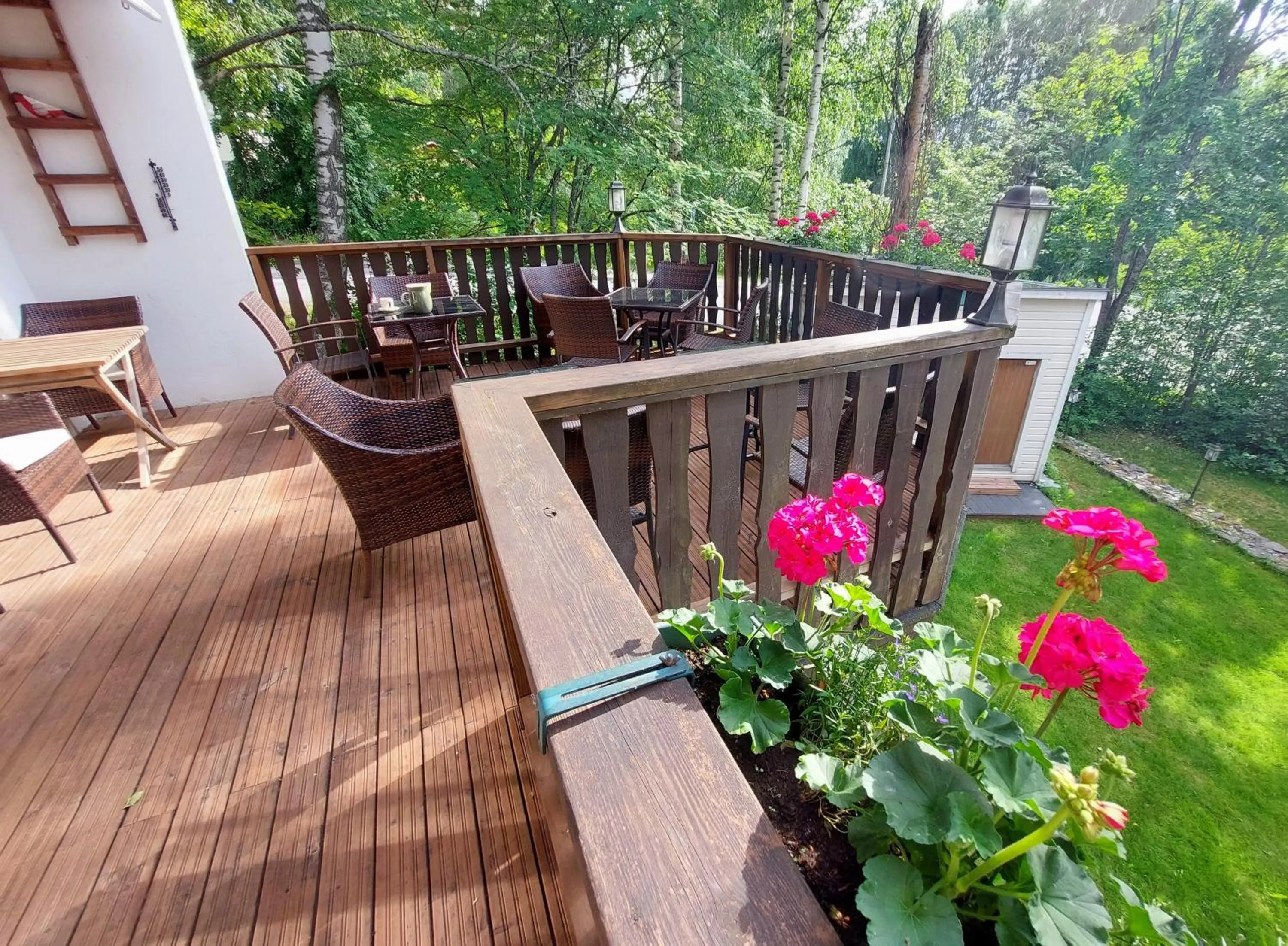 Patio in Cronin's Guesthouse Bed & Breakfast