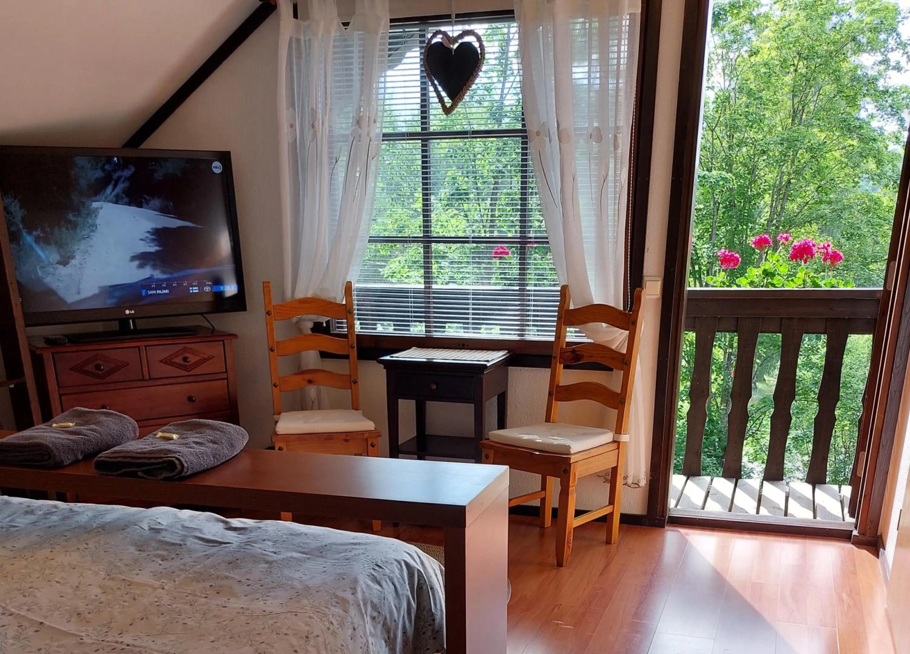 Patio in Cronin's Guesthouse Bed & Breakfast