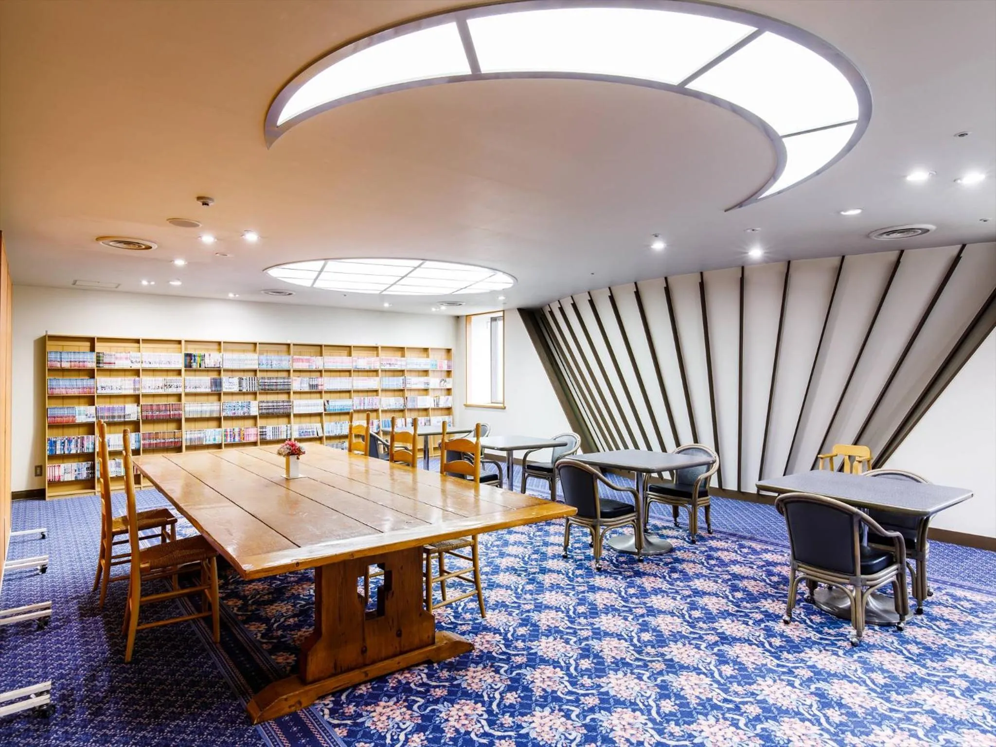 Communal lounge/ TV room in Kibi Kogen Resort Hotel