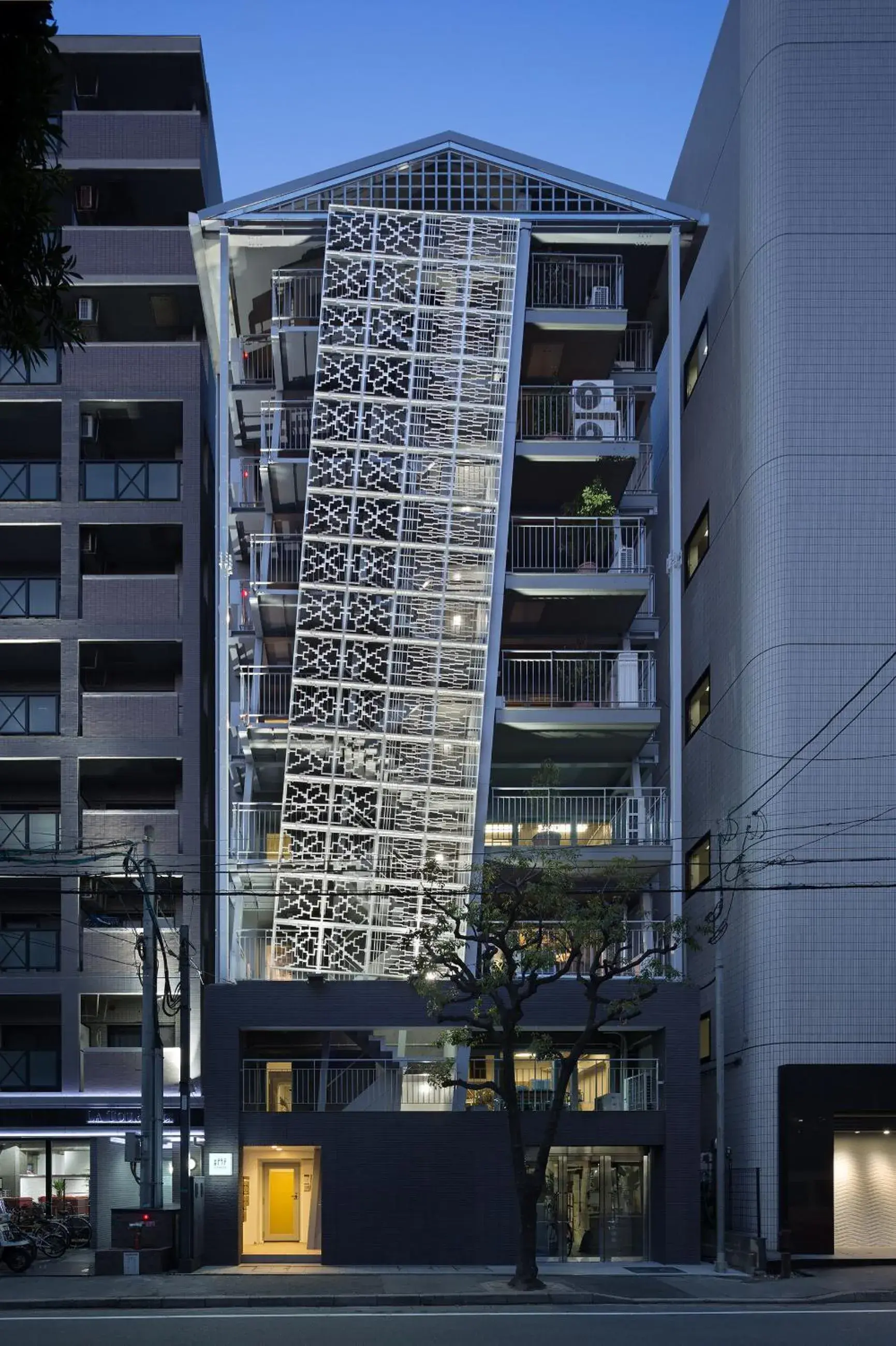 Property building in Common de - Hostel & Bar Property building in Common de - Hostel & Bar