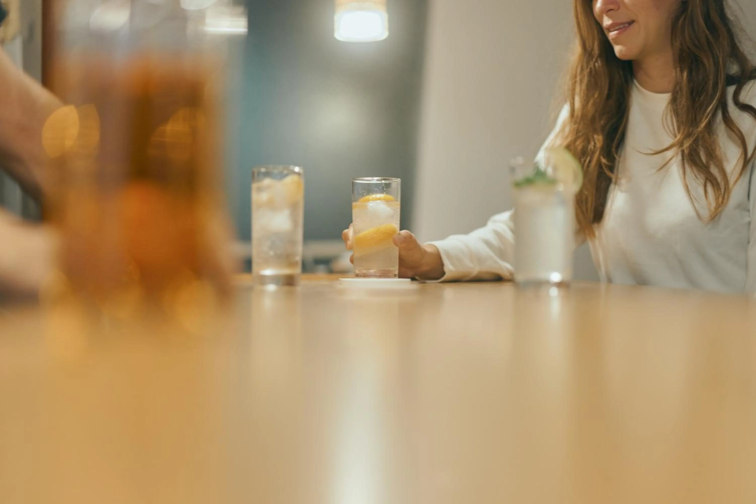 Communal lounge/ TV room in Common de - Hostel & Bar