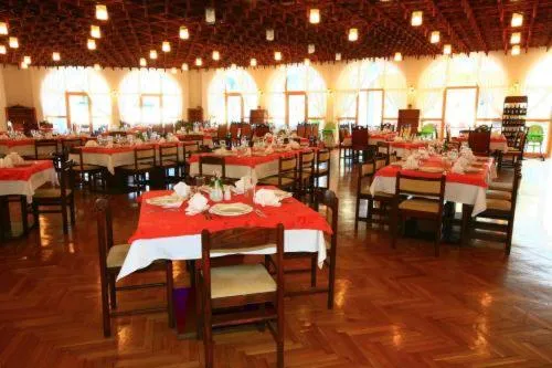 Restaurant/places to eat in Continental Park Hotel