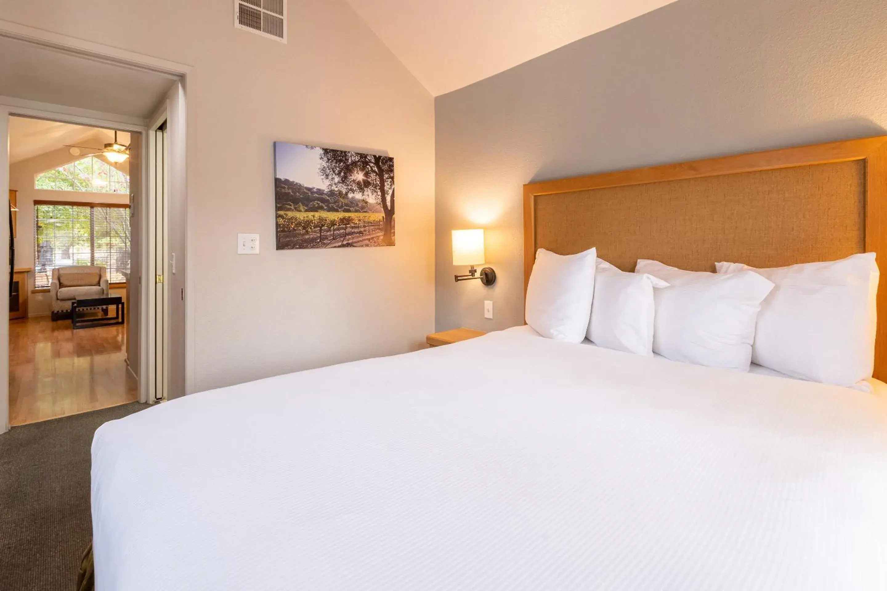 Bedroom, Bed in RiverPointe Napa Valley Resort Bedroom, Bed in RiverPointe Napa Valley Resort